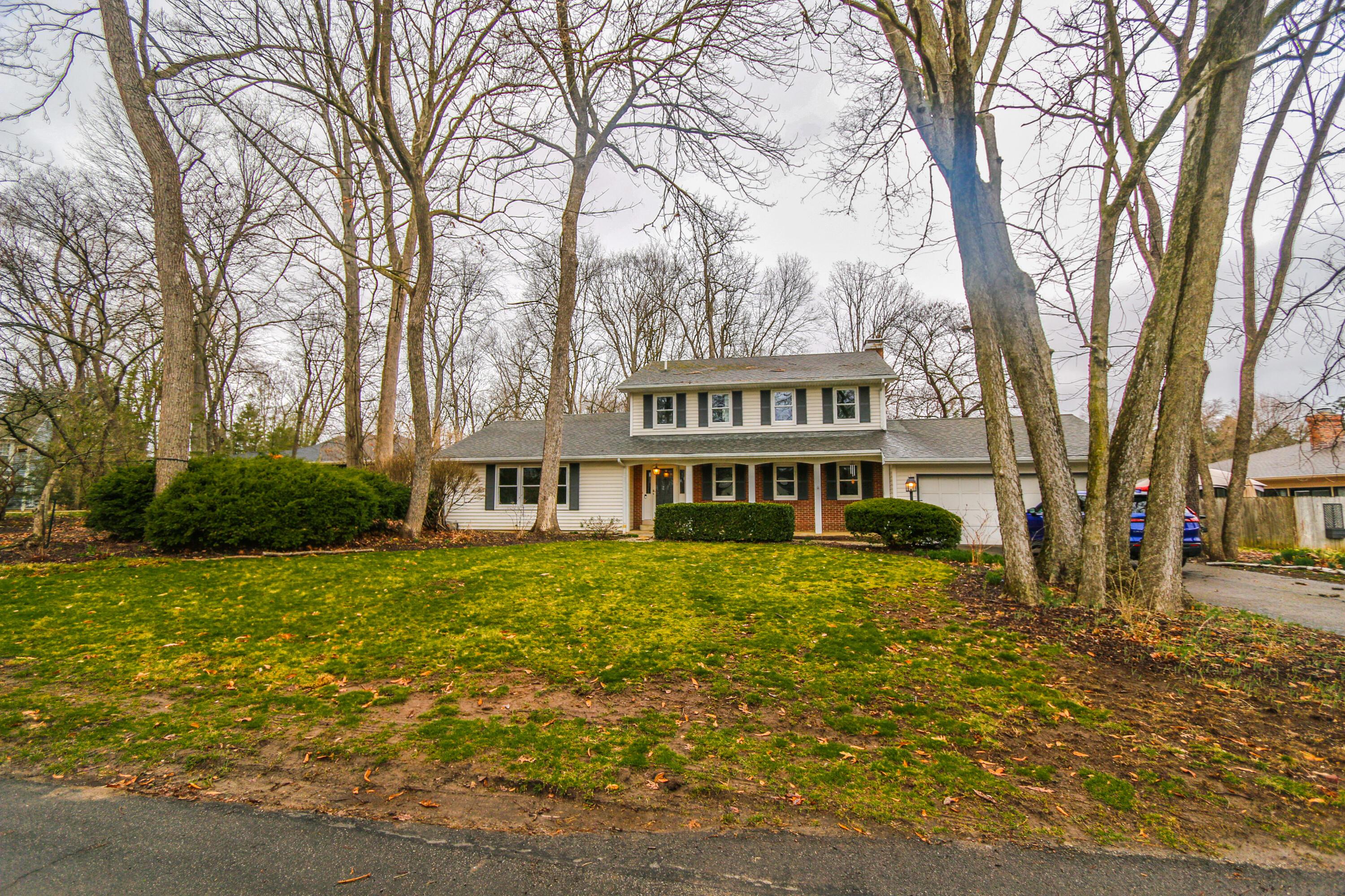 582 Hickory Place Property Photo 3