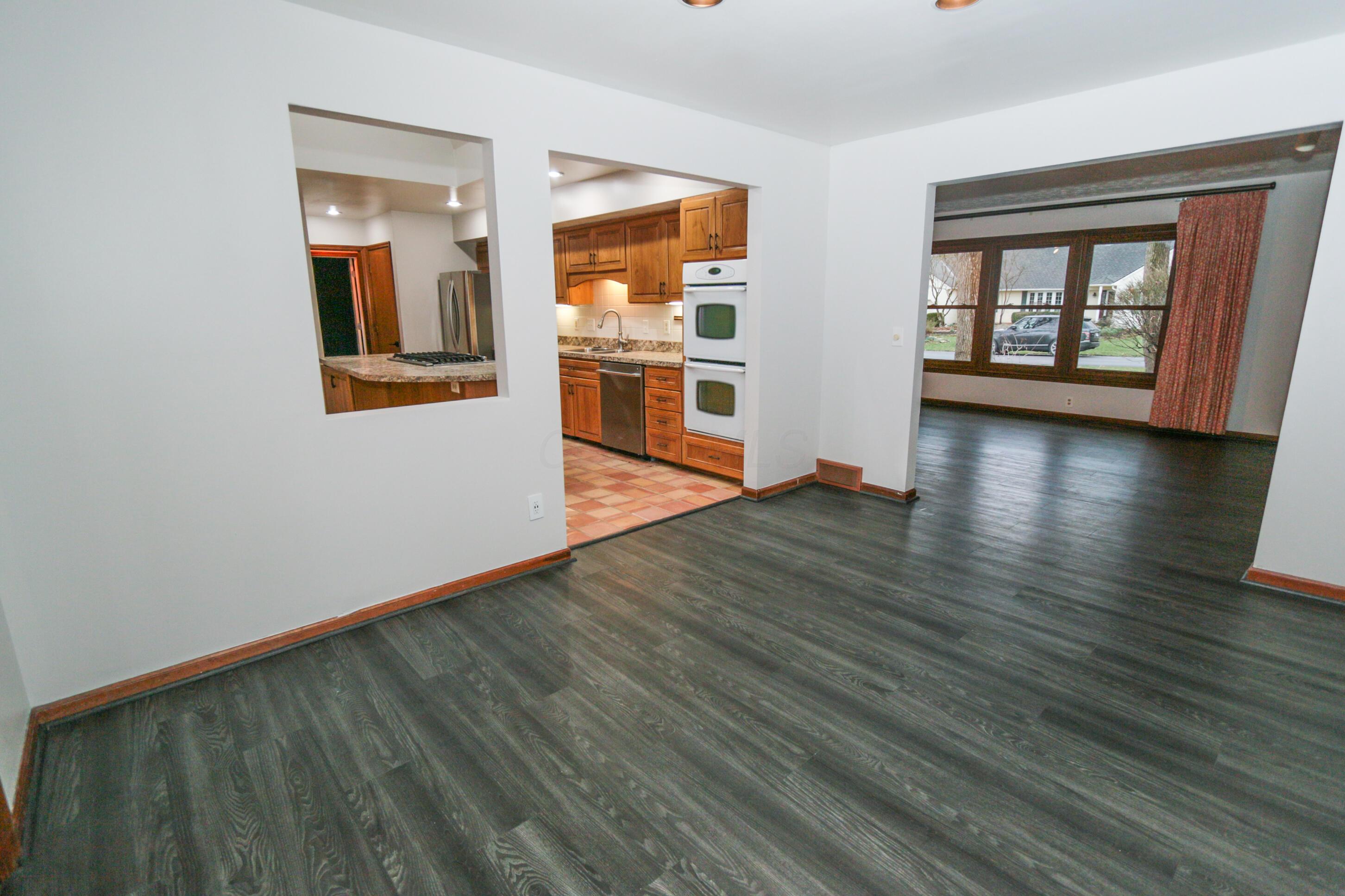 582 Hickory Place Property Photo 11