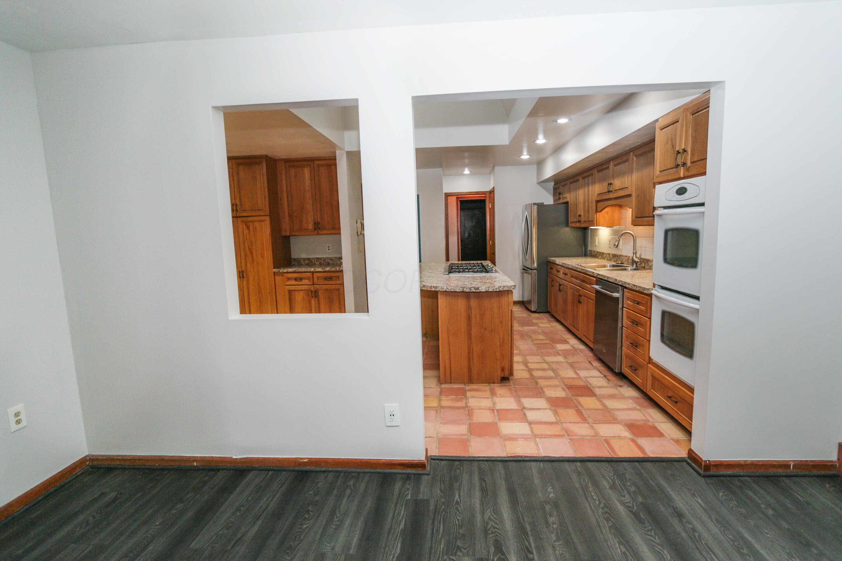 582 Hickory Place Property Photo 12