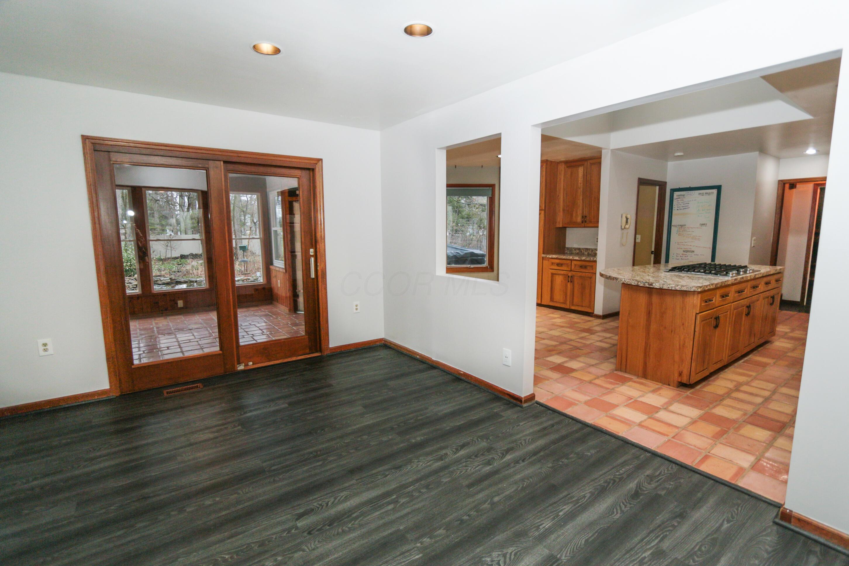 582 Hickory Place Property Photo 13