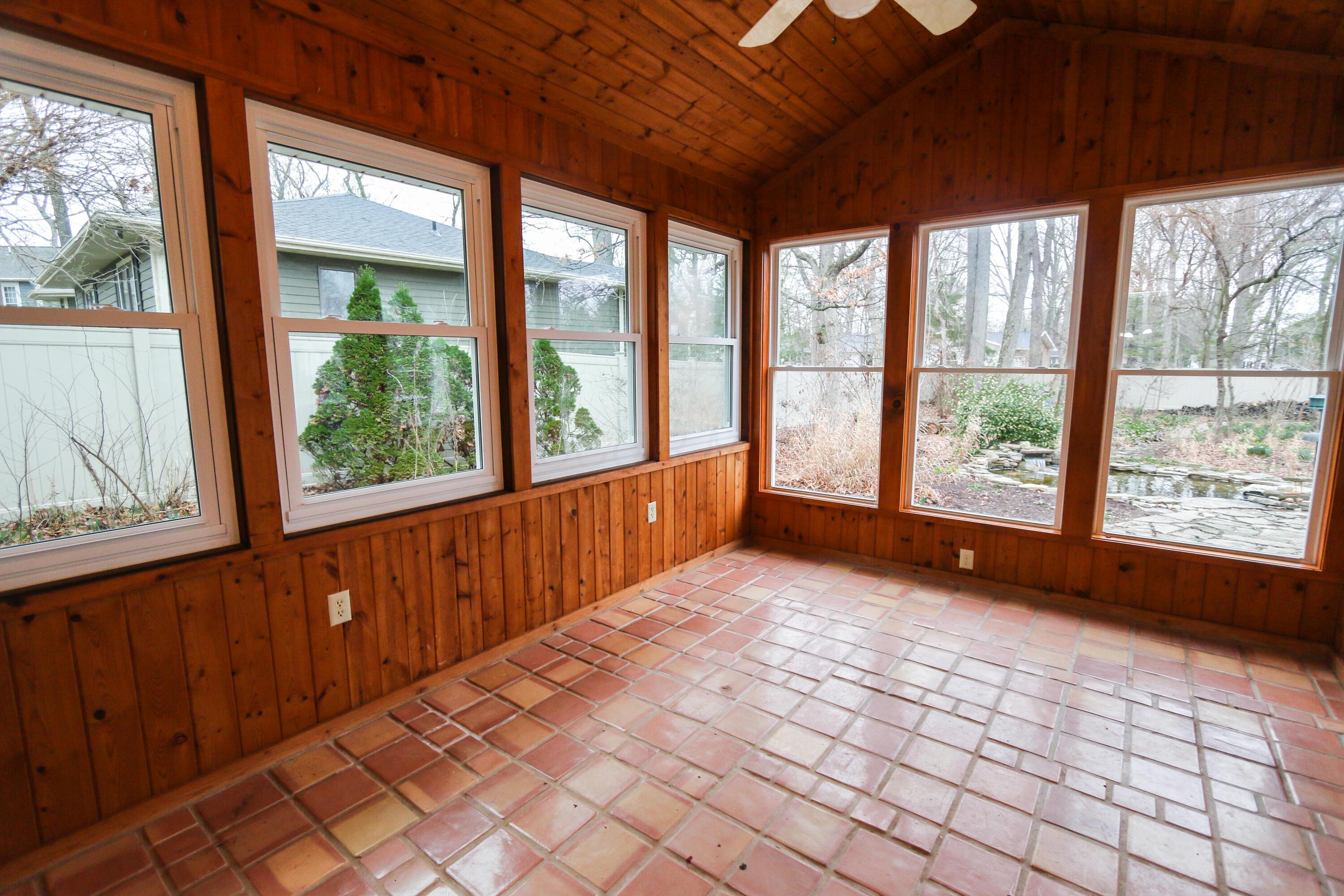 582 Hickory Place Property Photo 17