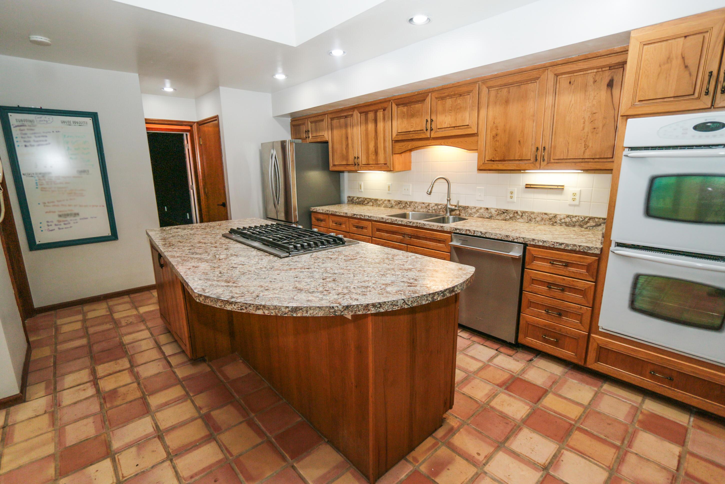 582 Hickory Place Property Photo 21
