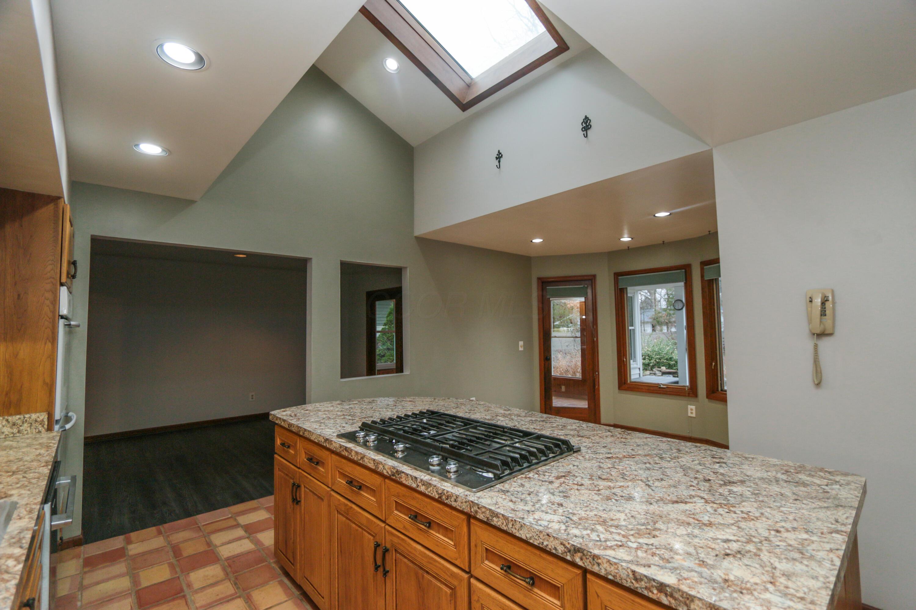 582 Hickory Place Property Photo 23