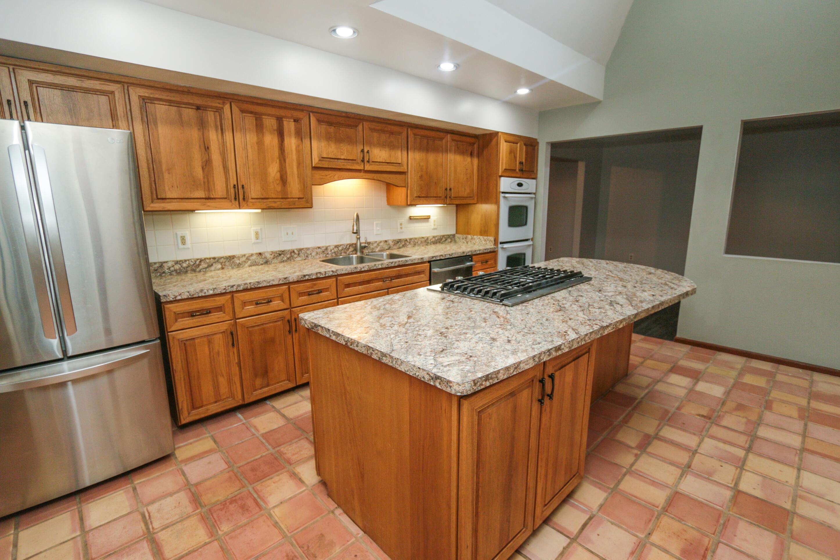 582 Hickory Place Property Photo 26