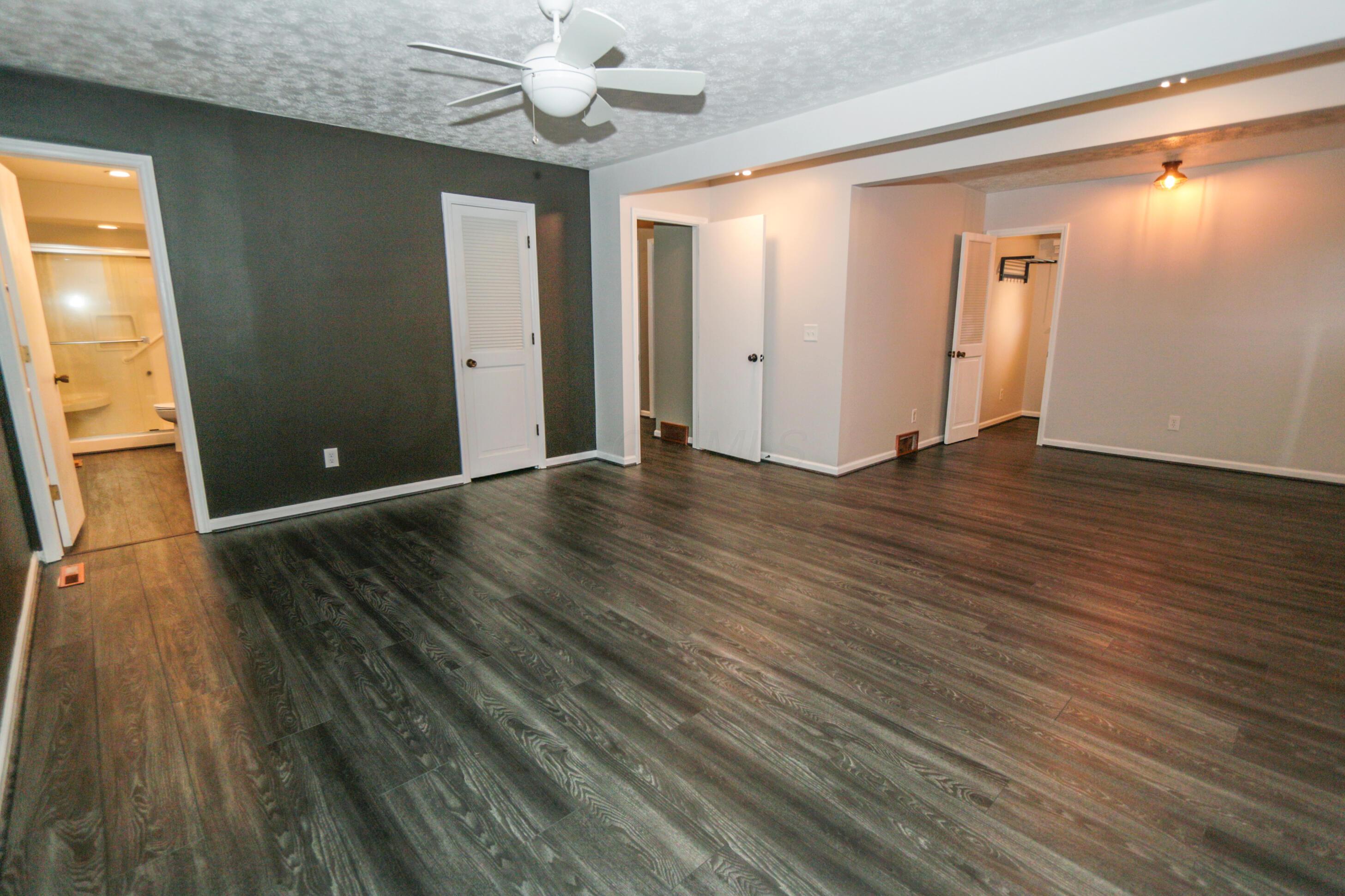 582 Hickory Place Property Photo 45