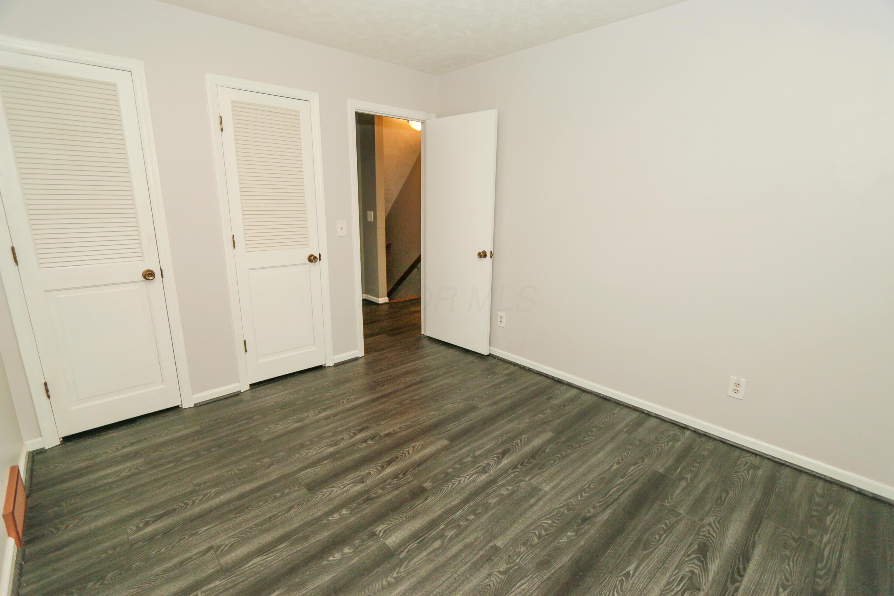 582 Hickory Place Property Photo 57