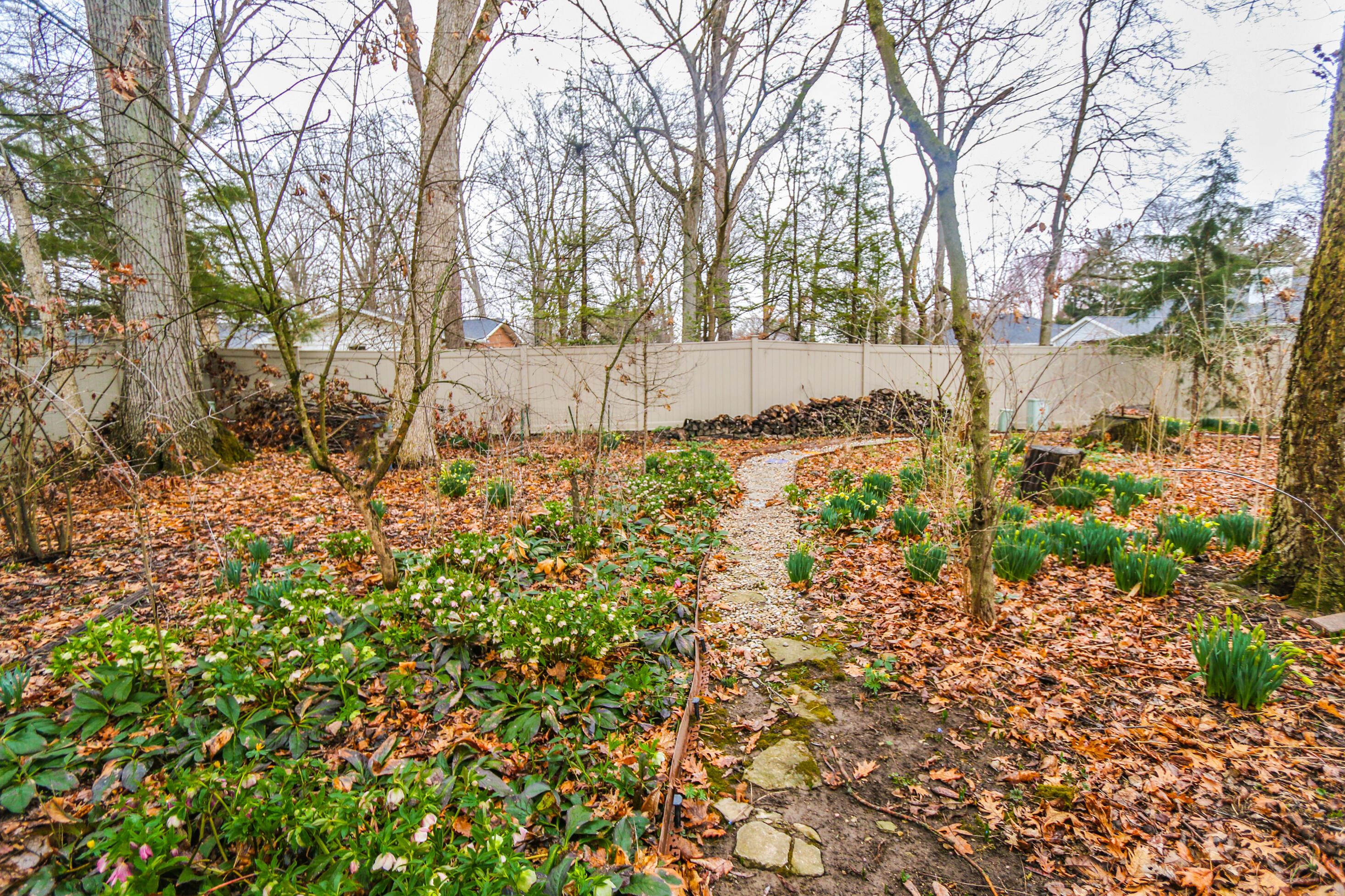 582 Hickory Place Property Photo 72