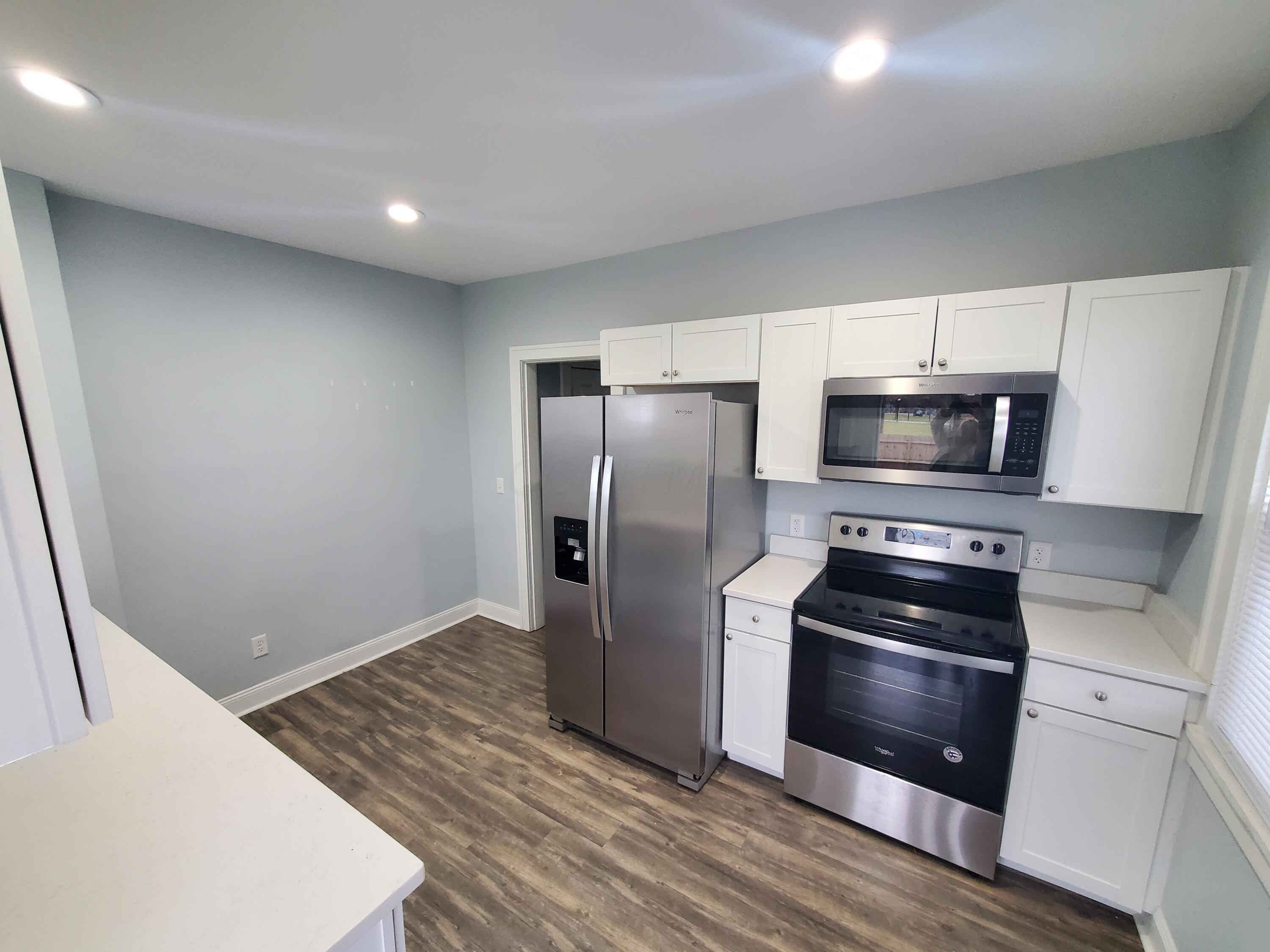 1555-1557 E Rich Street Property Photo 3