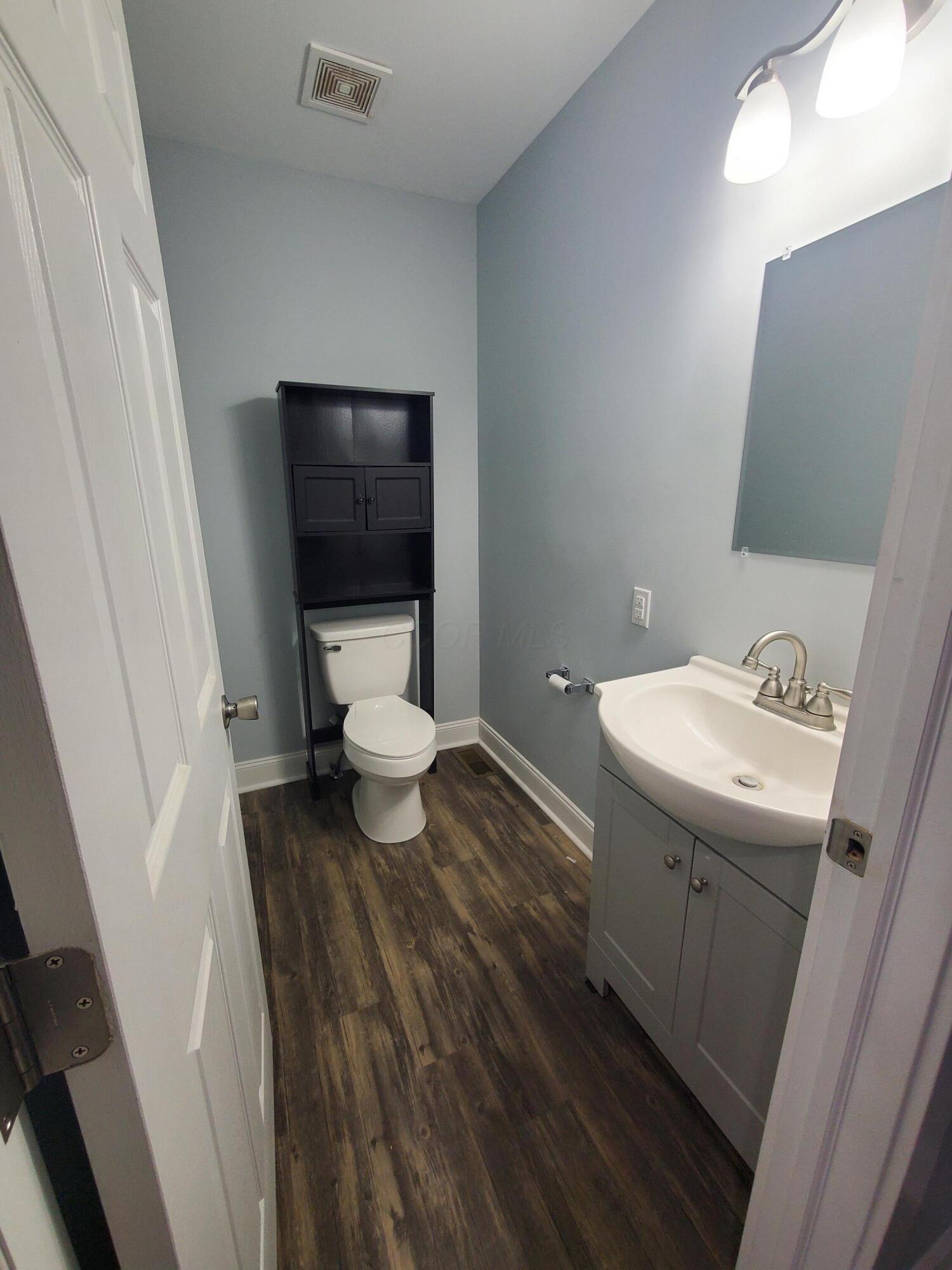 1555-1557 E Rich Street Property Photo 5