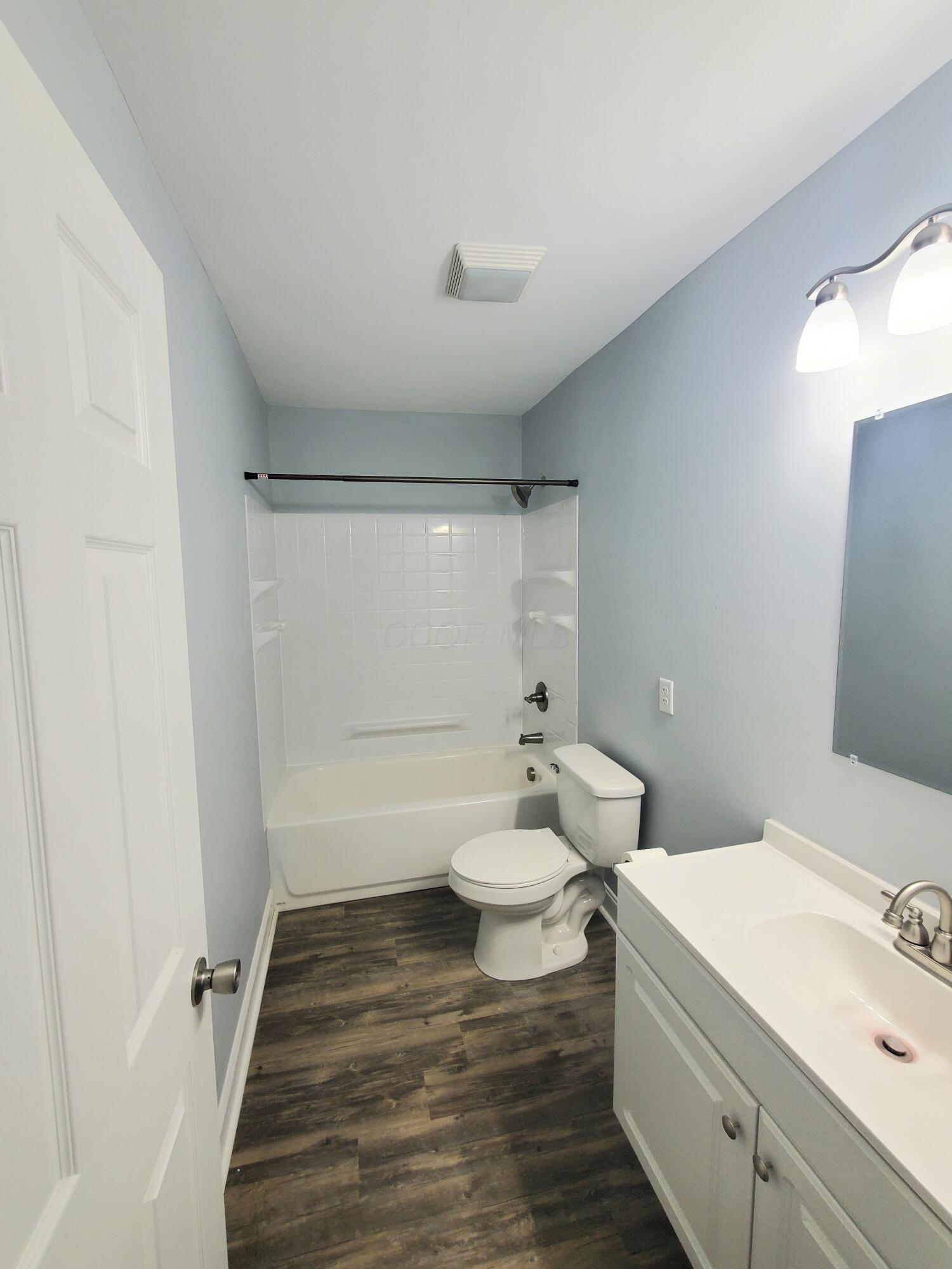 1555-1557 E Rich Street Property Photo 9