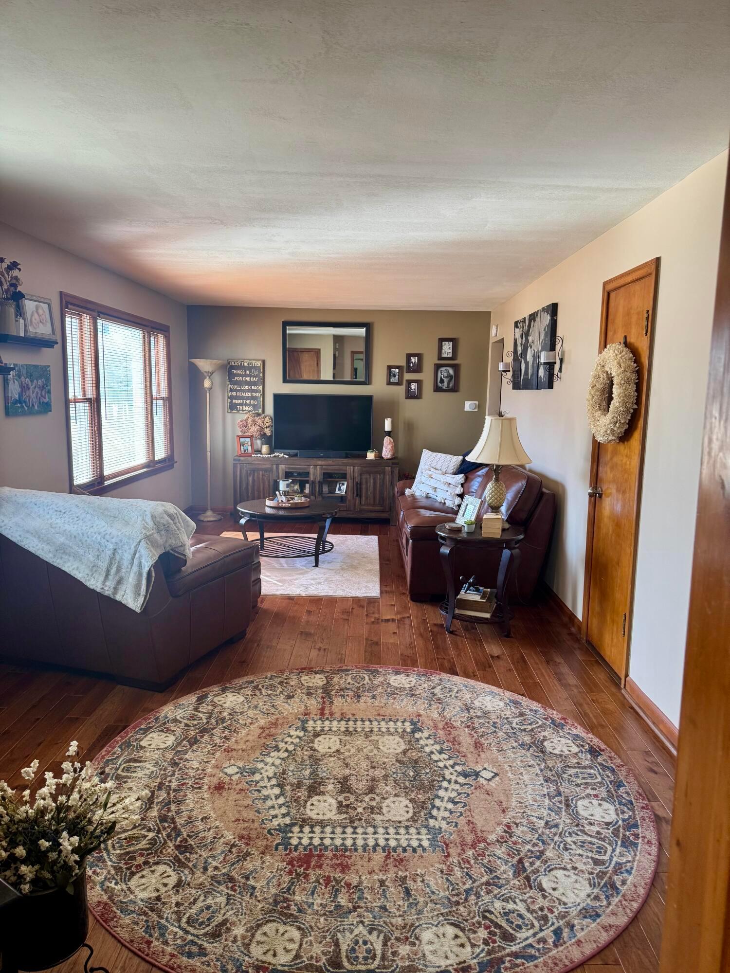 417 N Hamilton Road Property Photo 4