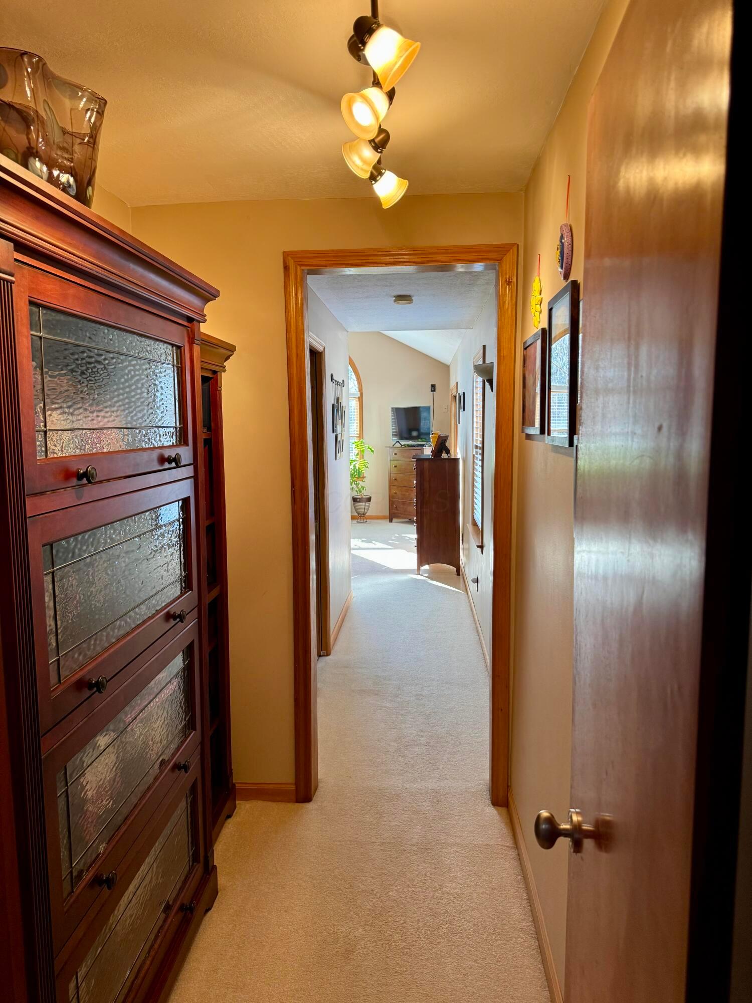 417 N Hamilton Road Property Photo 19