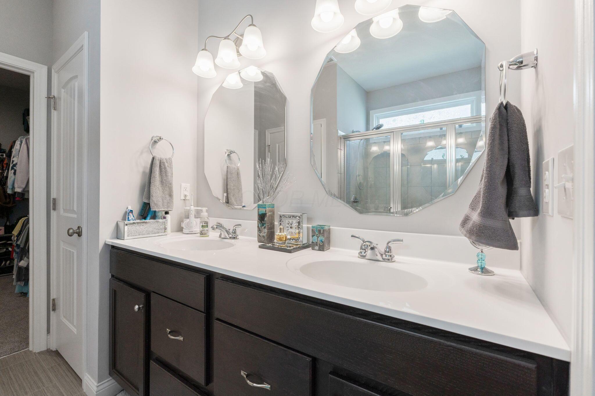 6132 Windcliff Drive E Property Photo 22