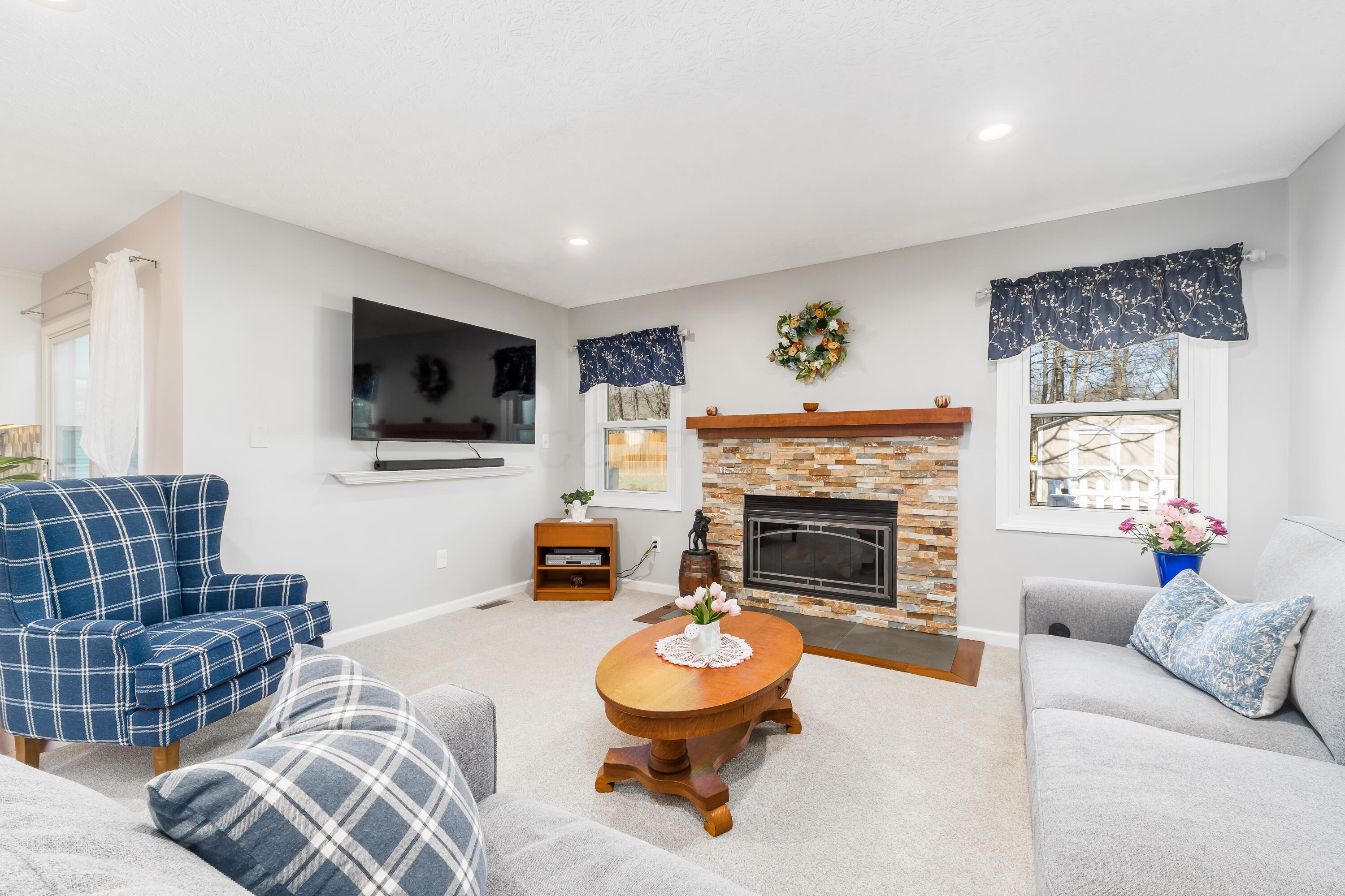 698 Whirlaway Court Property Photo 13