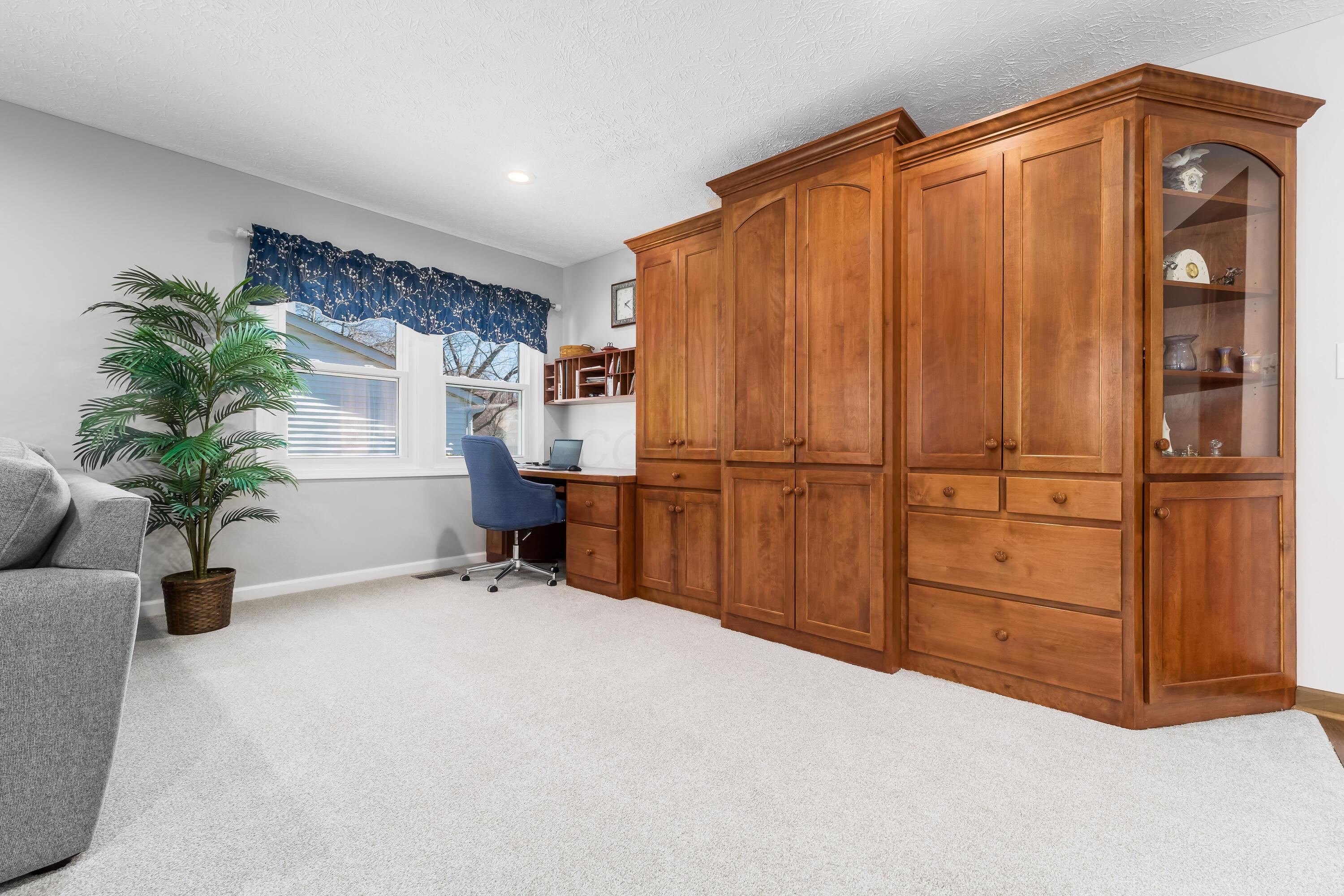 698 Whirlaway Court Property Photo 14