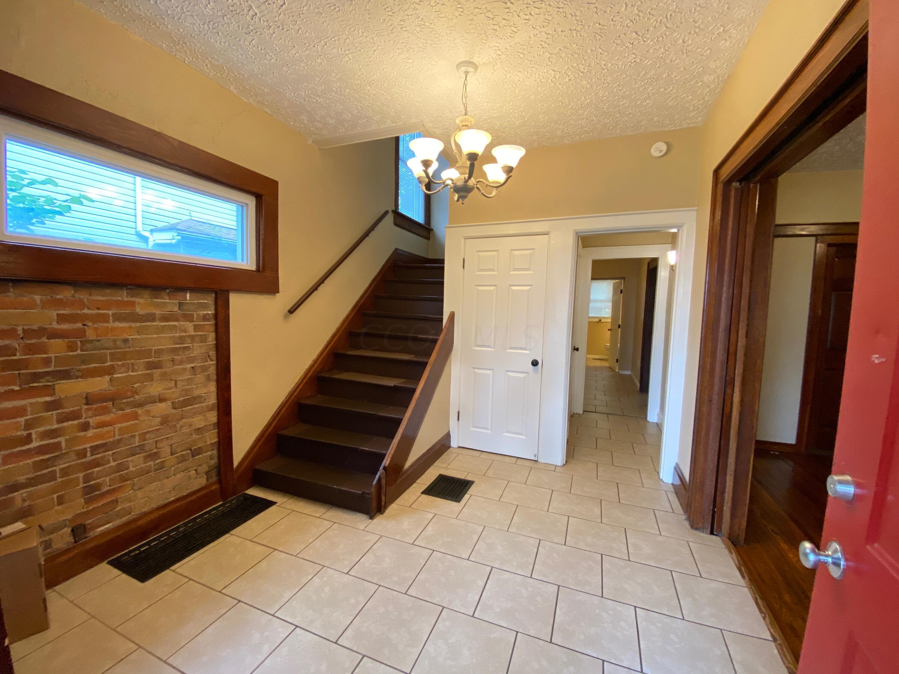 419 E 16th Avenue Property Photo 2