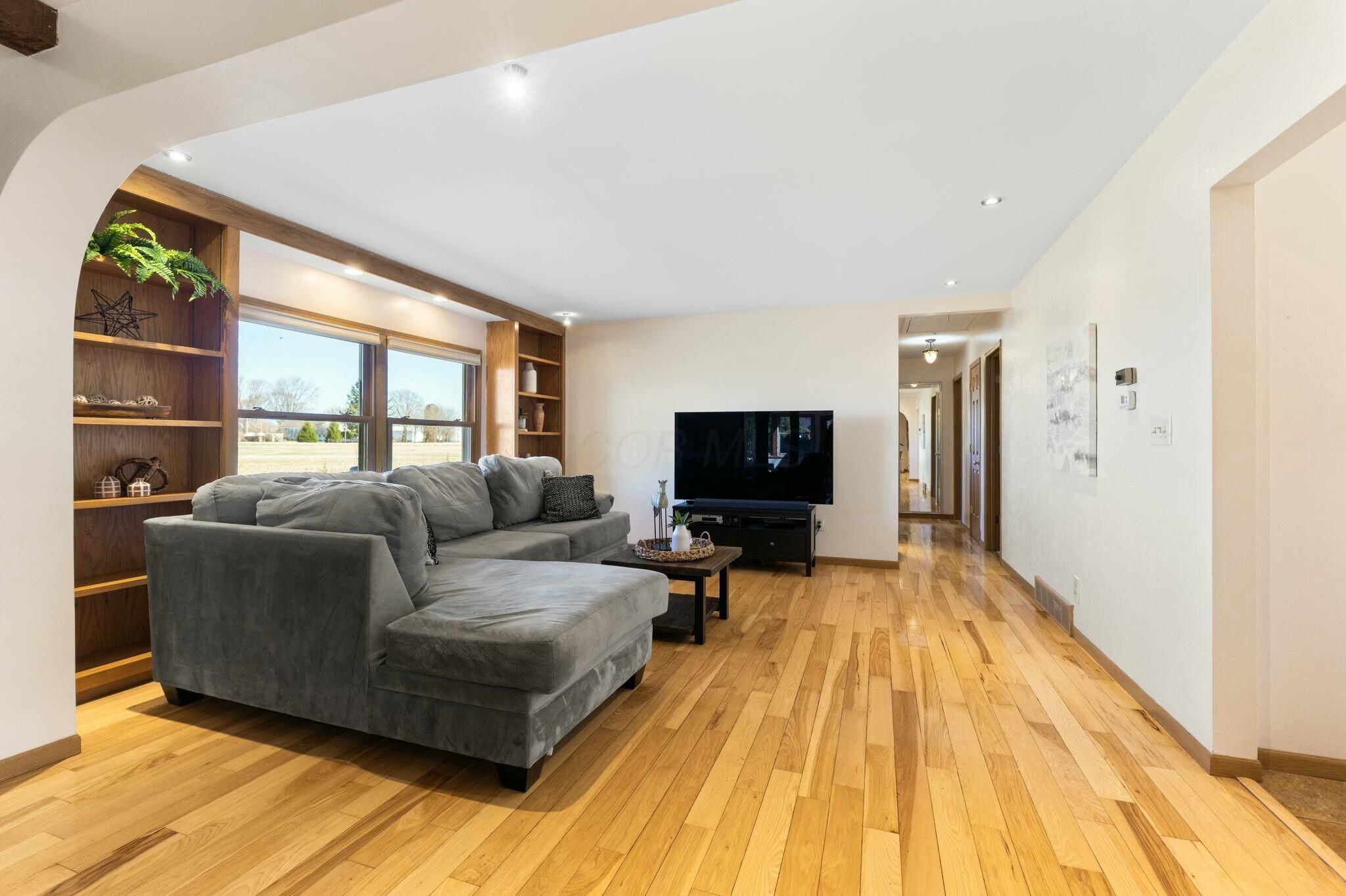 279 Cole Road Property Photo 8