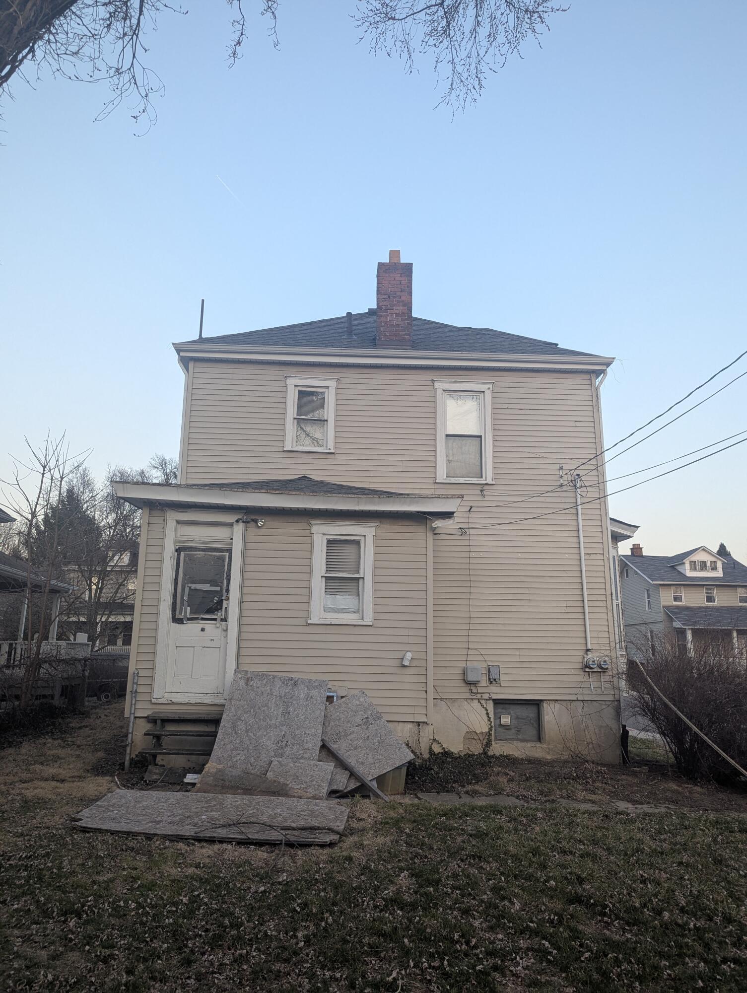 2241 Indiana Avenue Property Photo 5