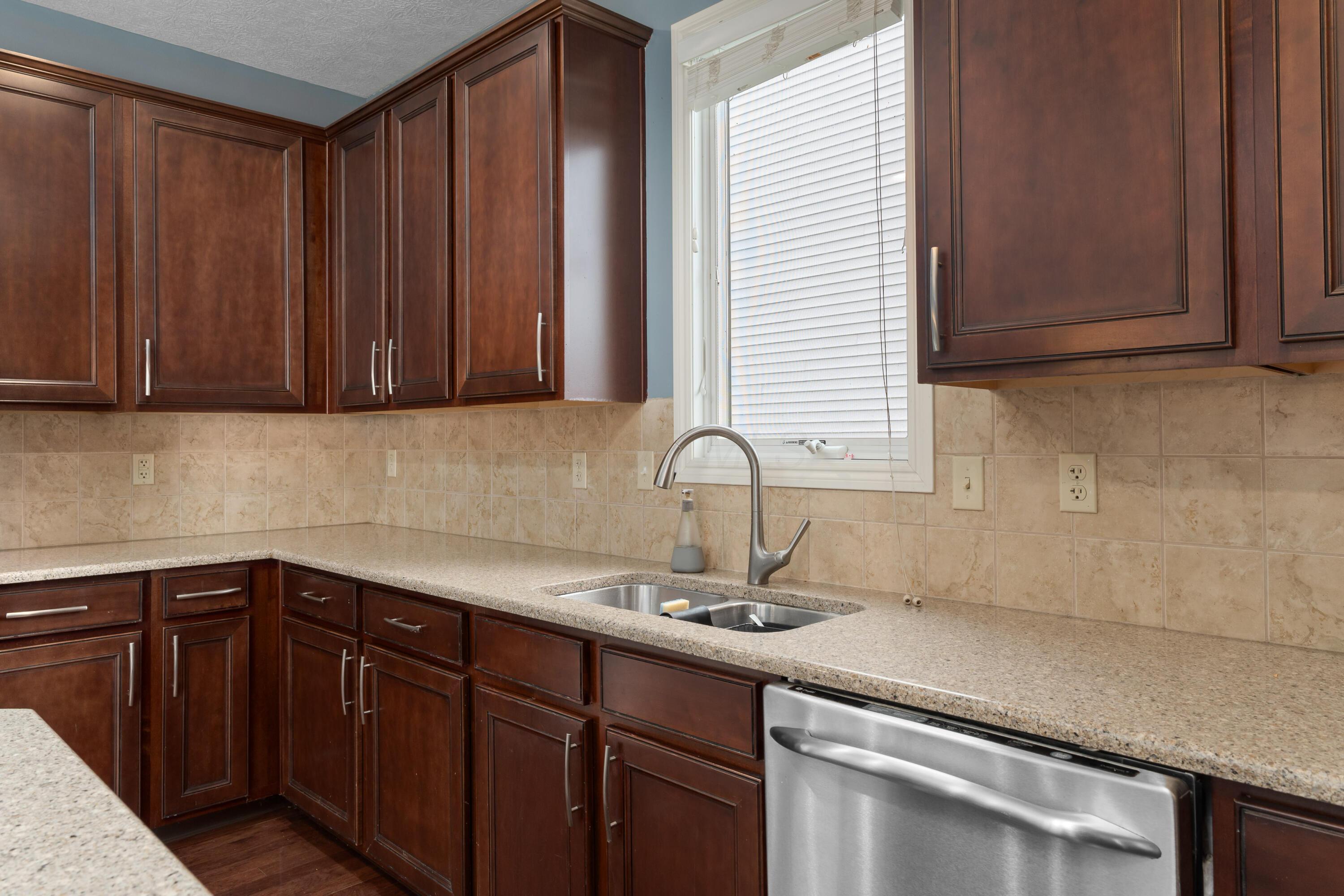 636 Stallion Way Property Photo 18