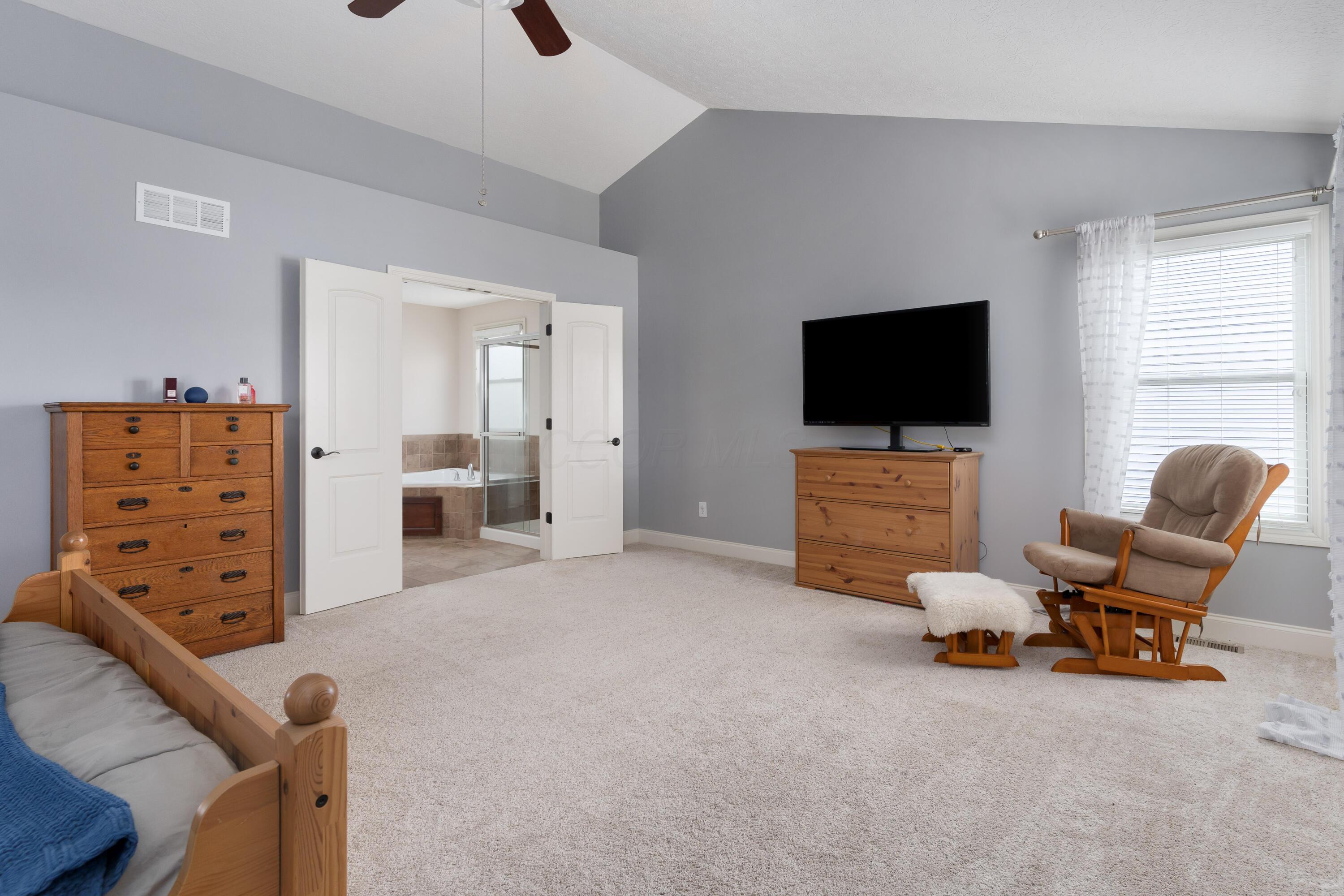 636 Stallion Way Property Photo 27