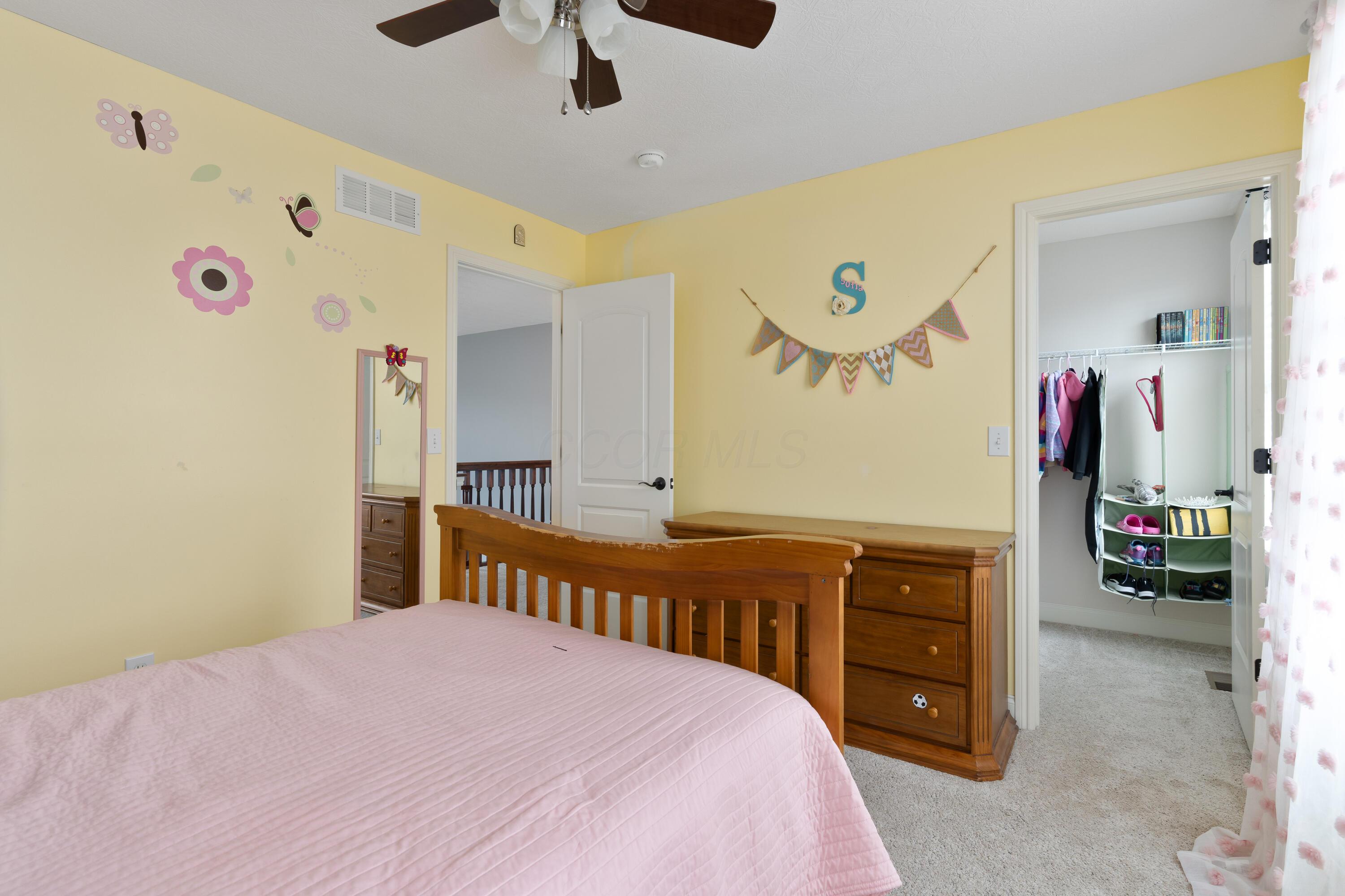 636 Stallion Way Property Photo 33
