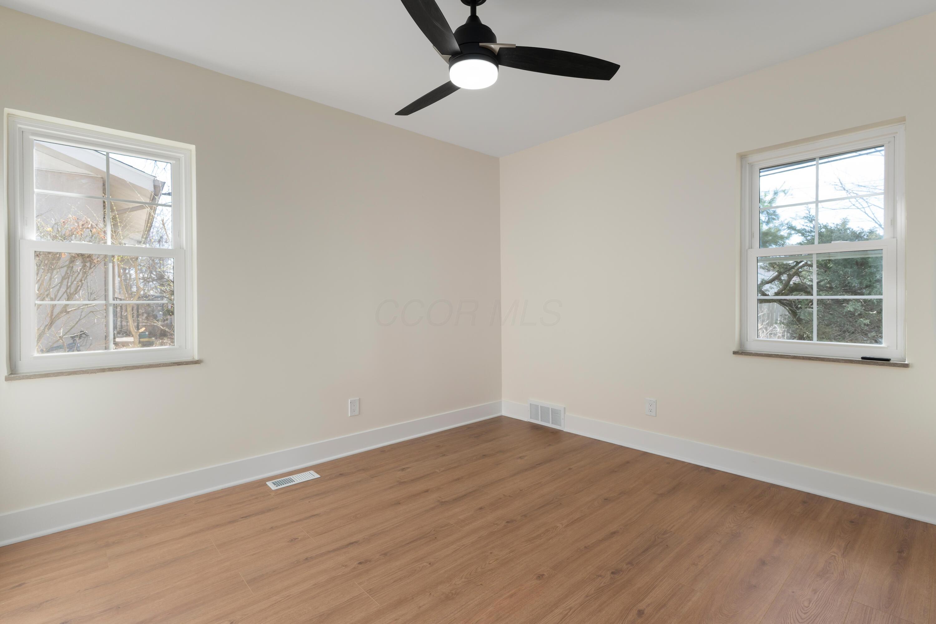 2567 Maplewood Drive Property Photo 22