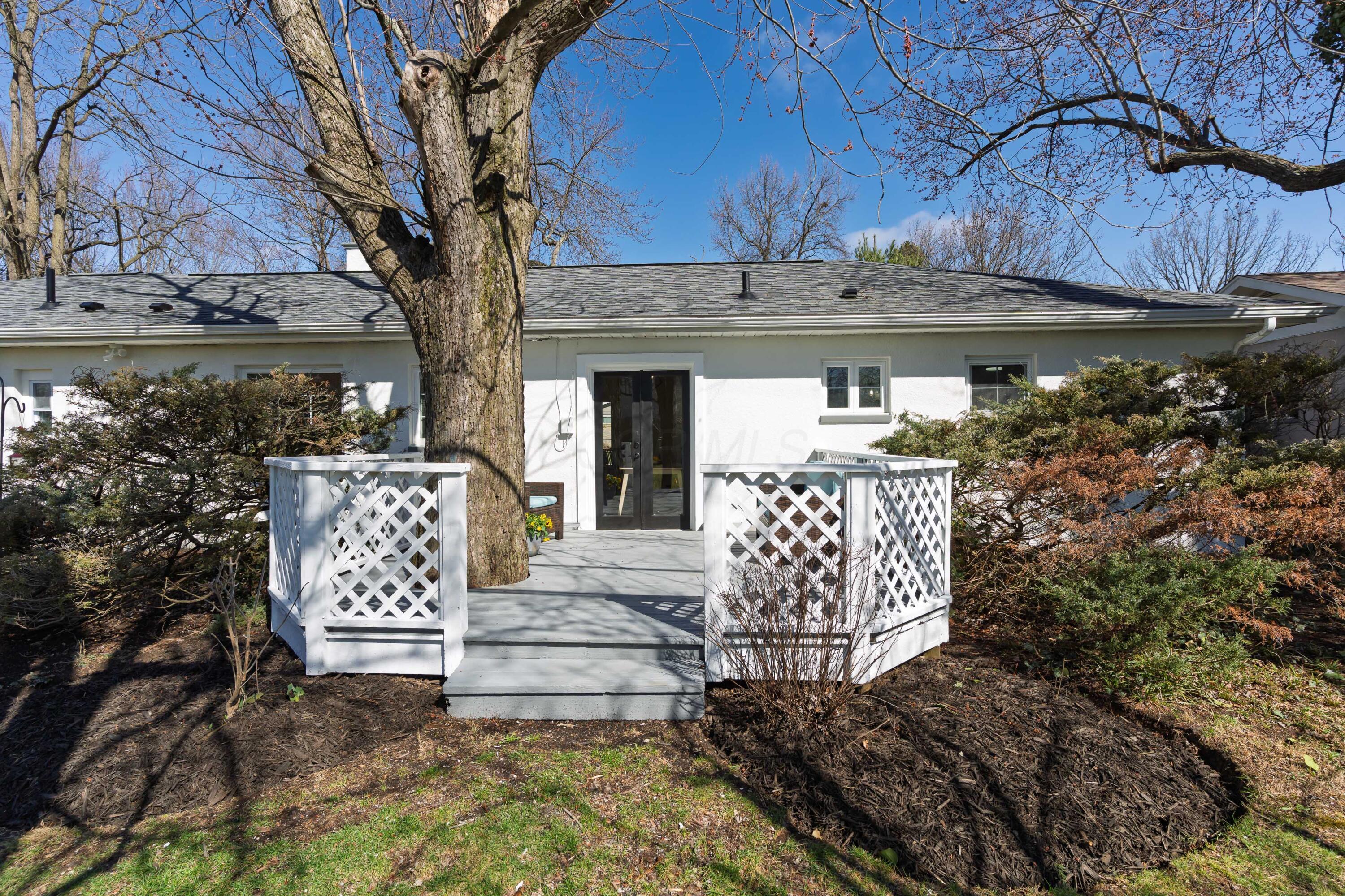 2567 Maplewood Drive Property Photo 26