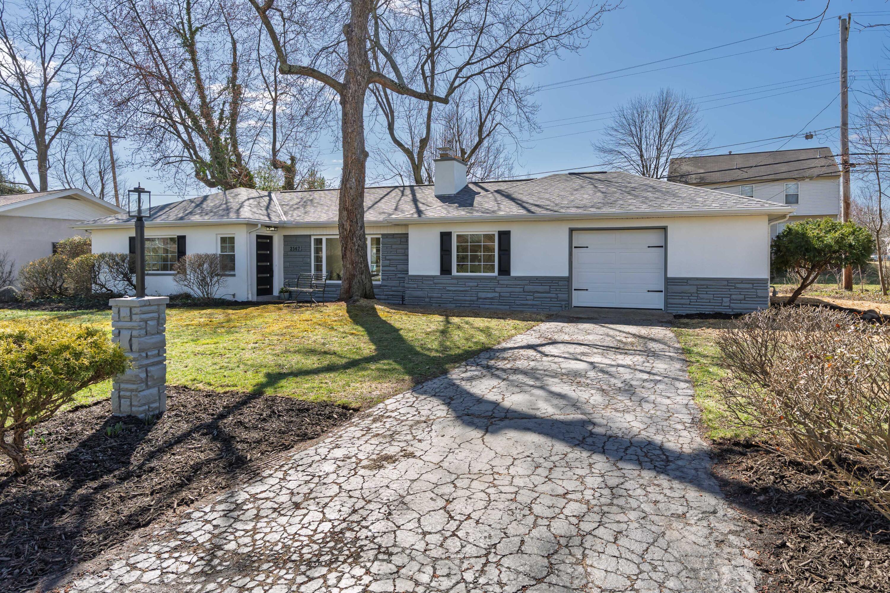2567 Maplewood Drive Property Photo 32