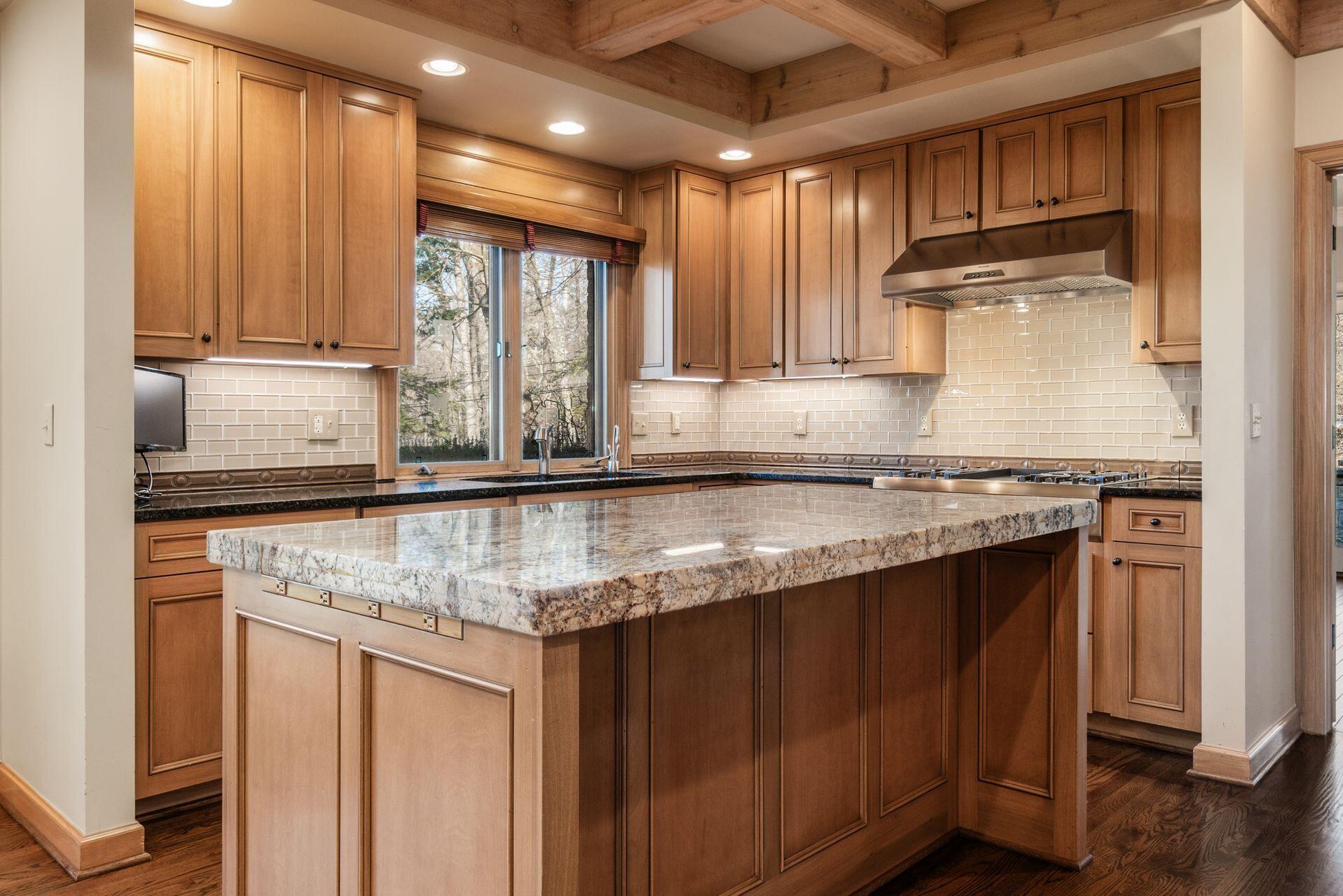 4 Lyonsgate Property Photo 15