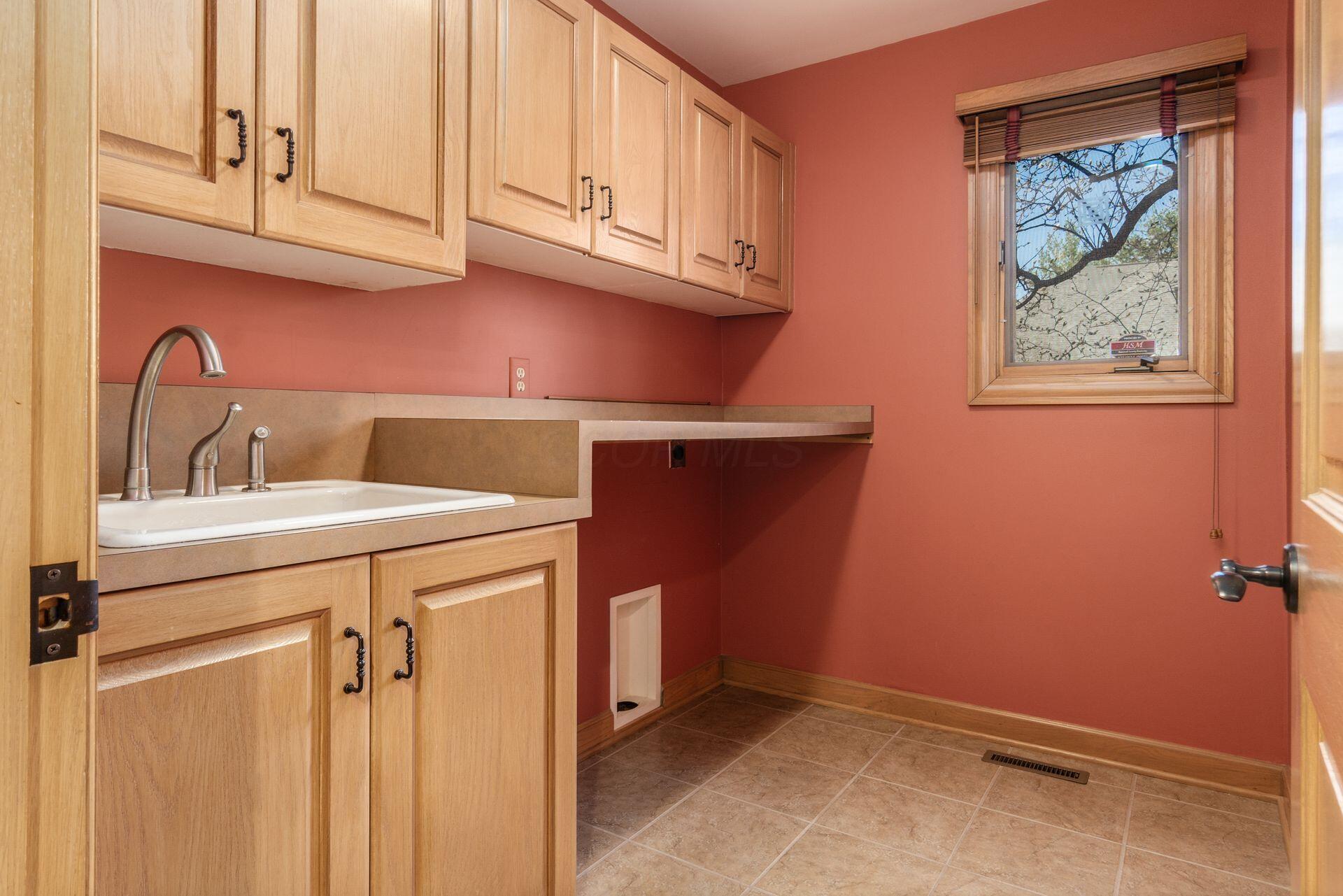 4 Lyonsgate Property Photo 28