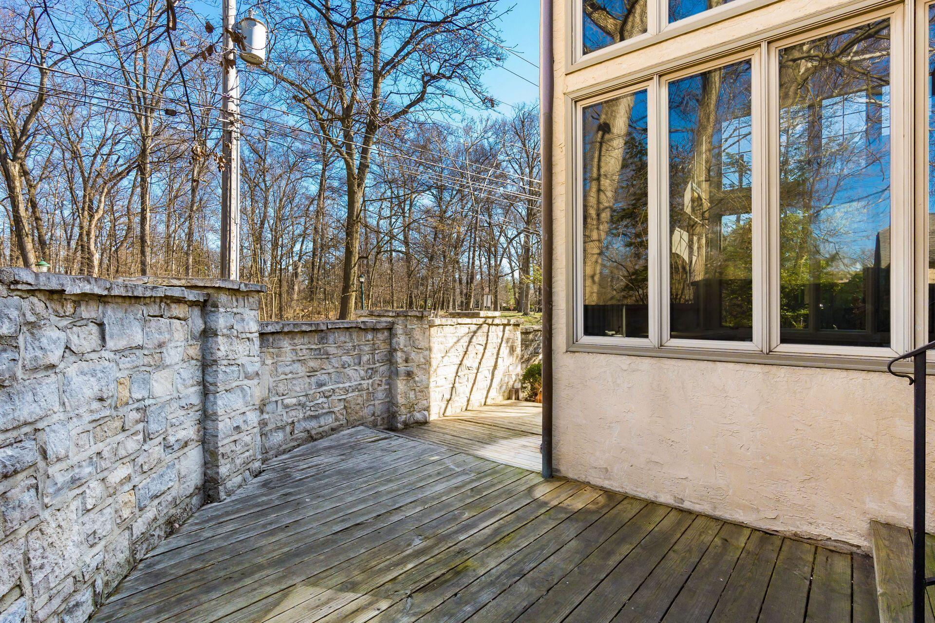 4 Lyonsgate Property Photo 39