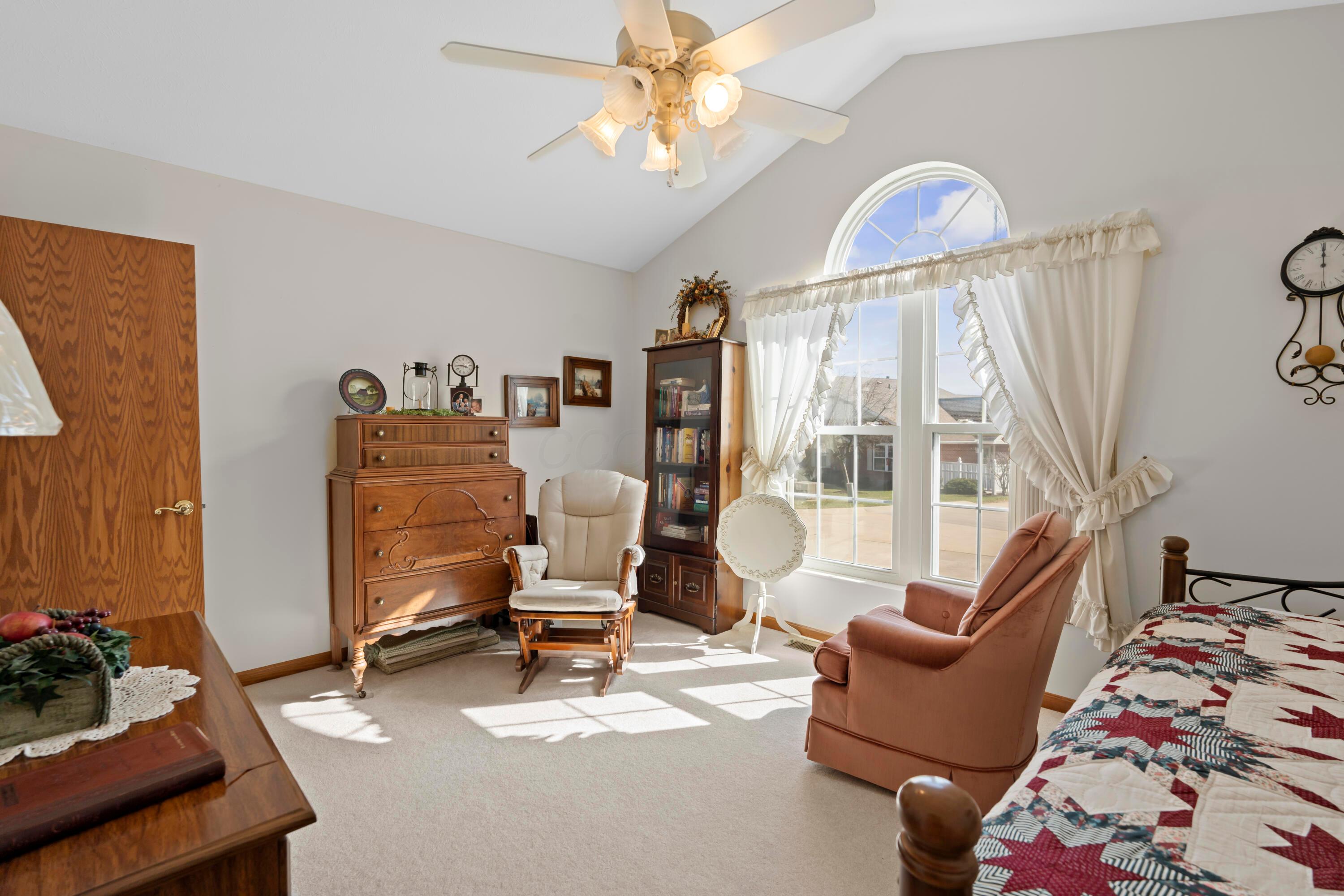 209 Greenbriar Lane Property Photo 9