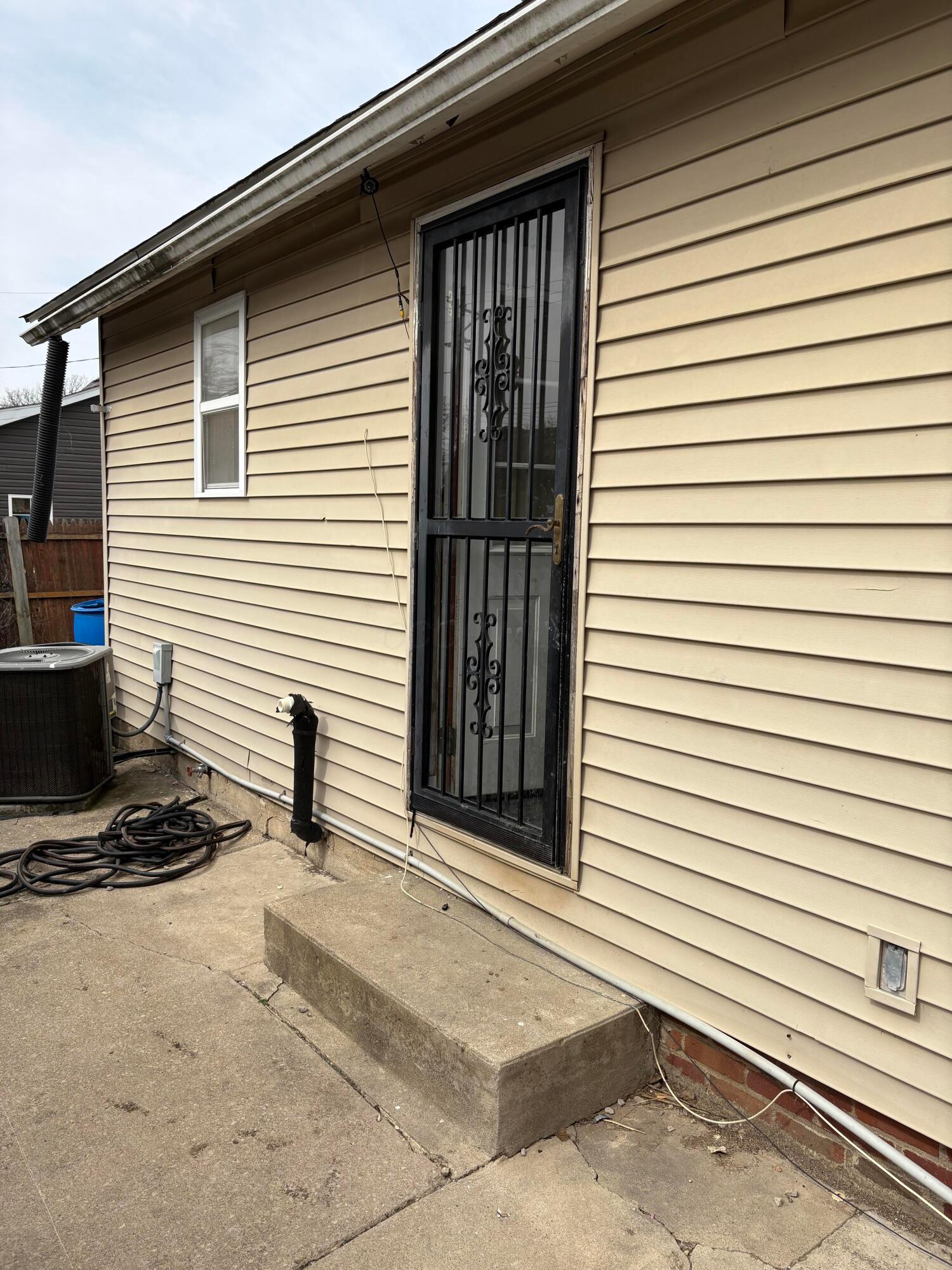 118 Western Avenue Property Photo 6