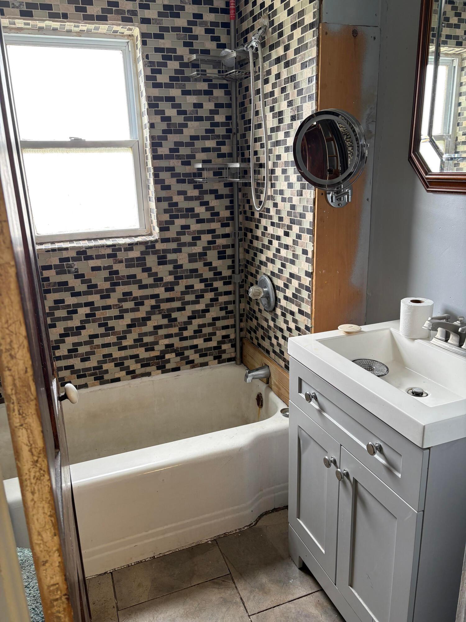 118 Western Avenue Property Photo 9