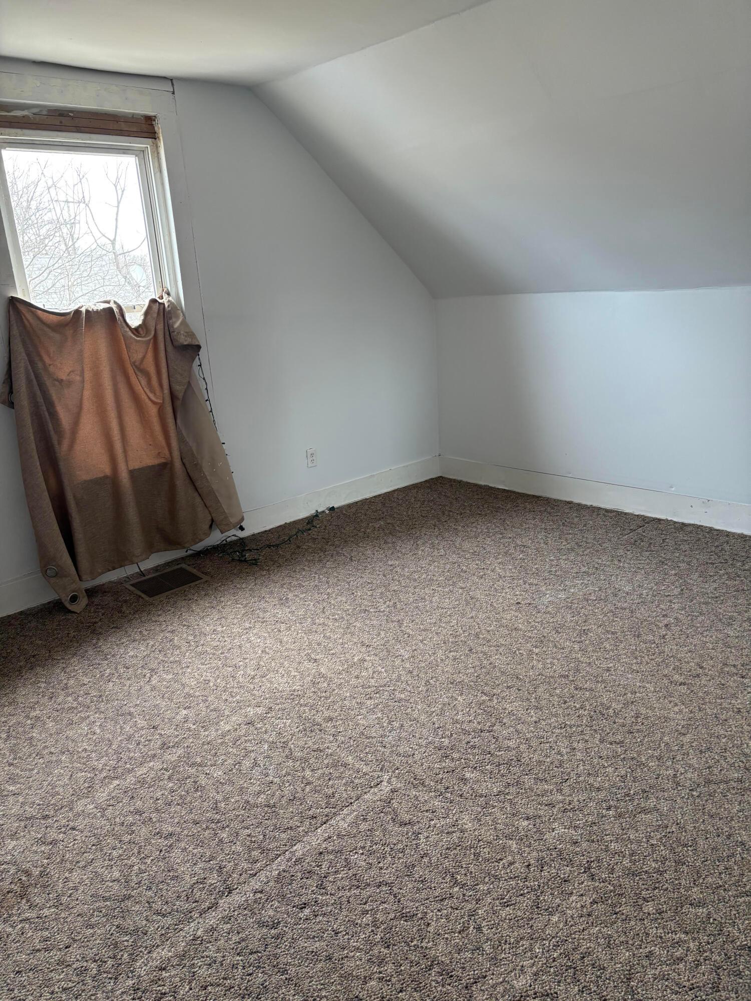 118 Western Avenue Property Photo 18