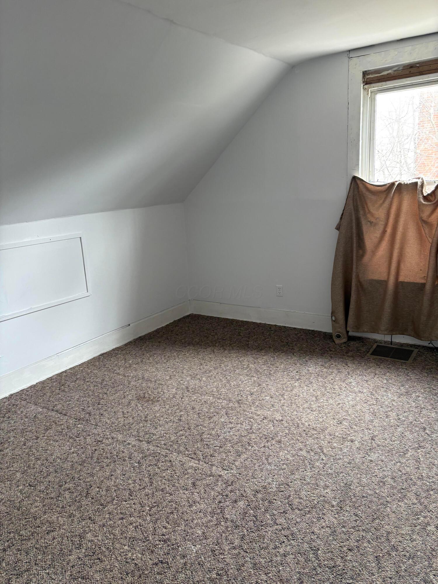 118 Western Avenue Property Photo 19