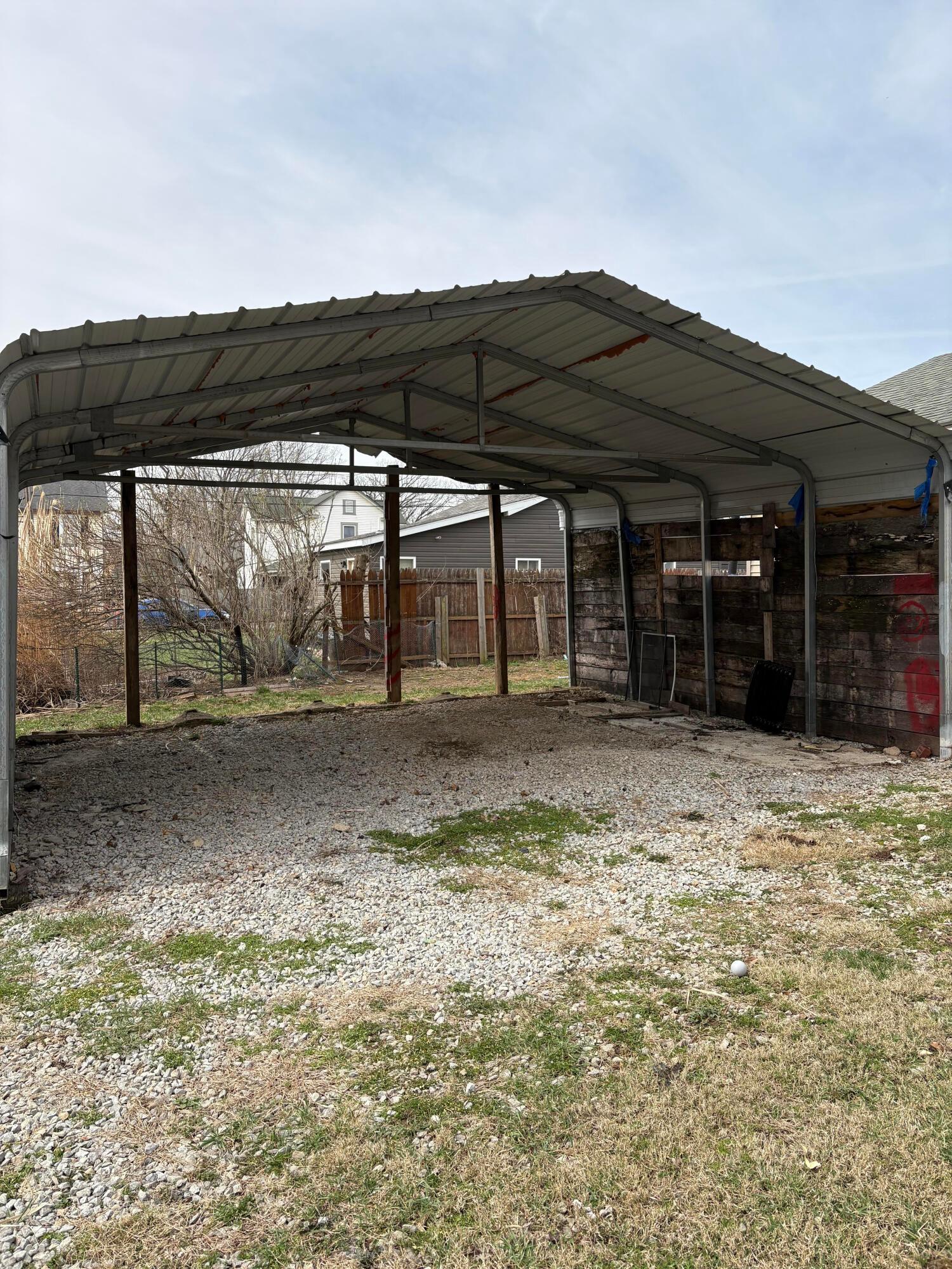 118 Western Avenue Property Photo 24