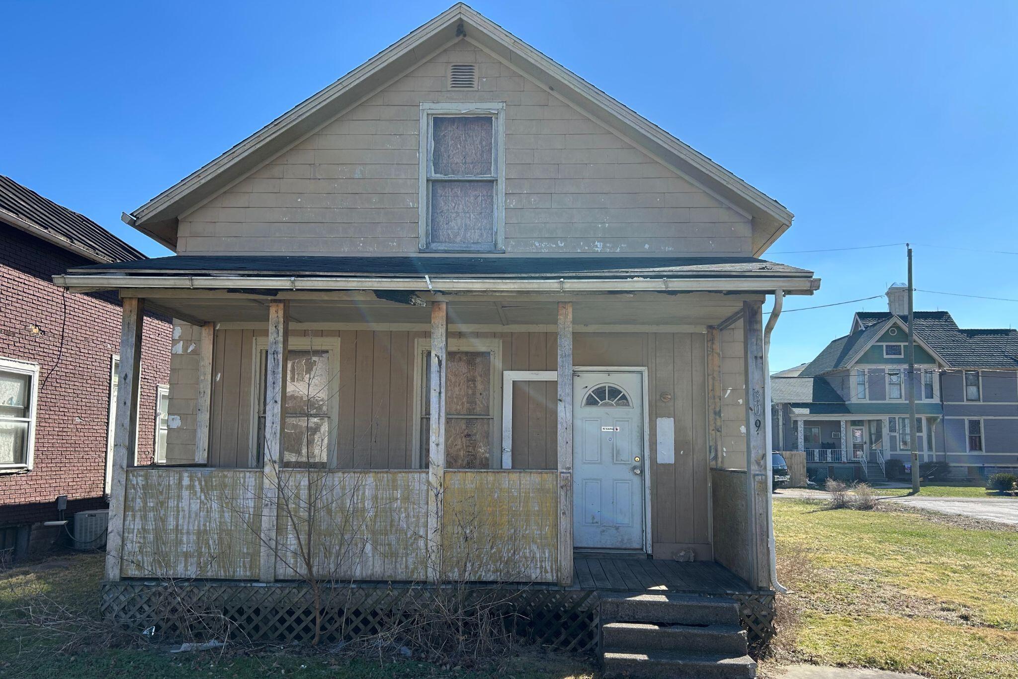 309 E Rensselaer Street Property Photo