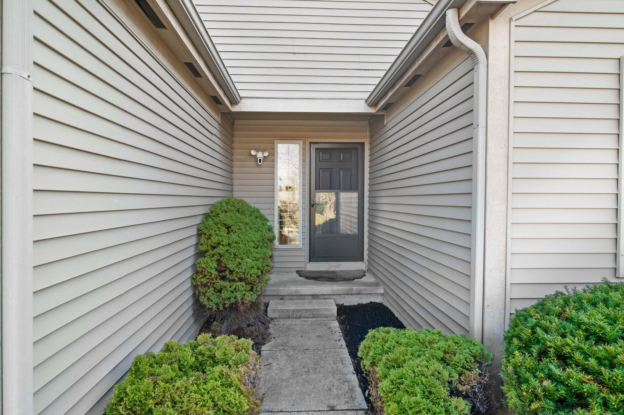 9198 Cambrian Commons Drive Property Photo 8