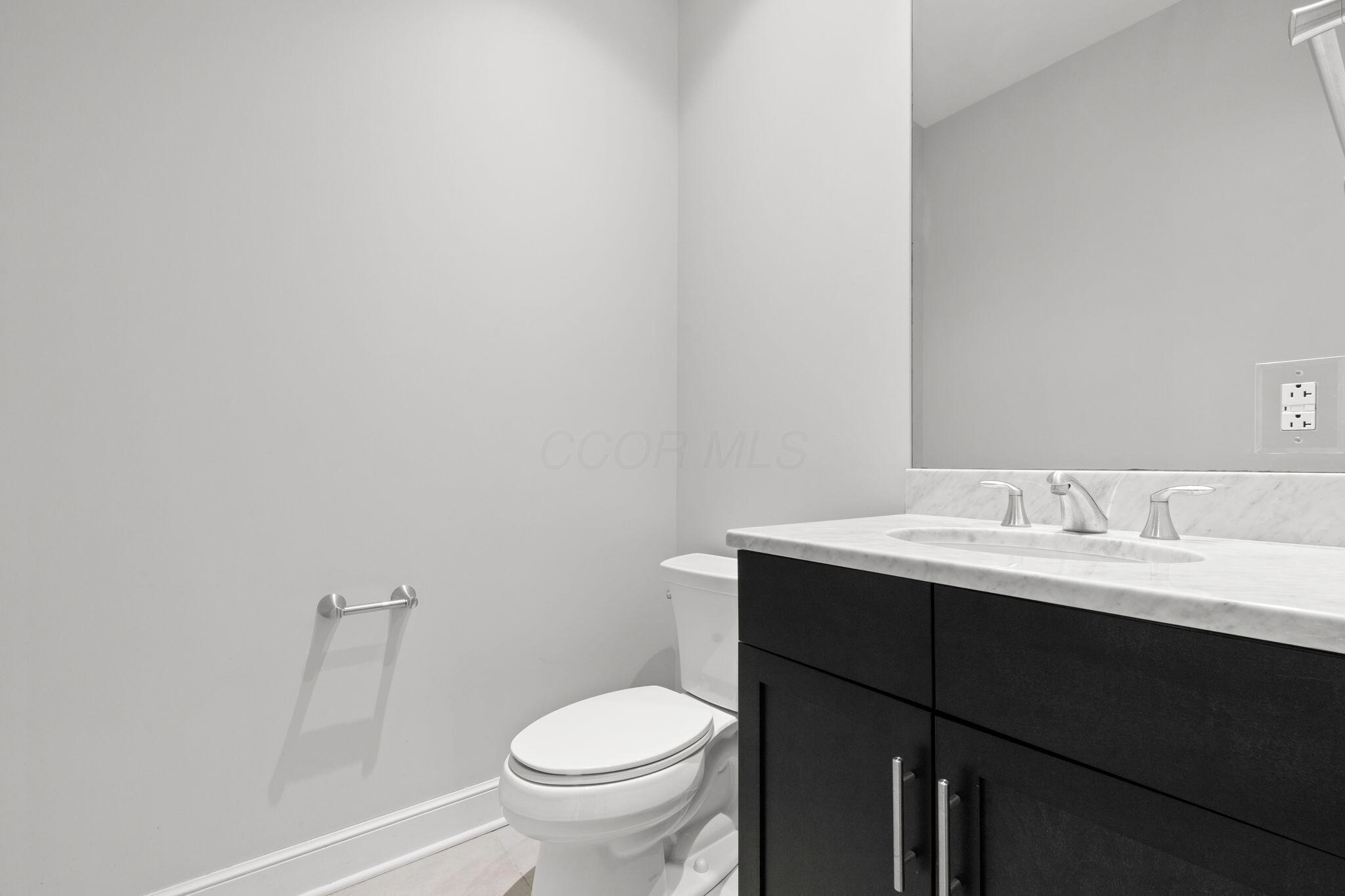 1145 N High Street, 502 Property Photo 21
