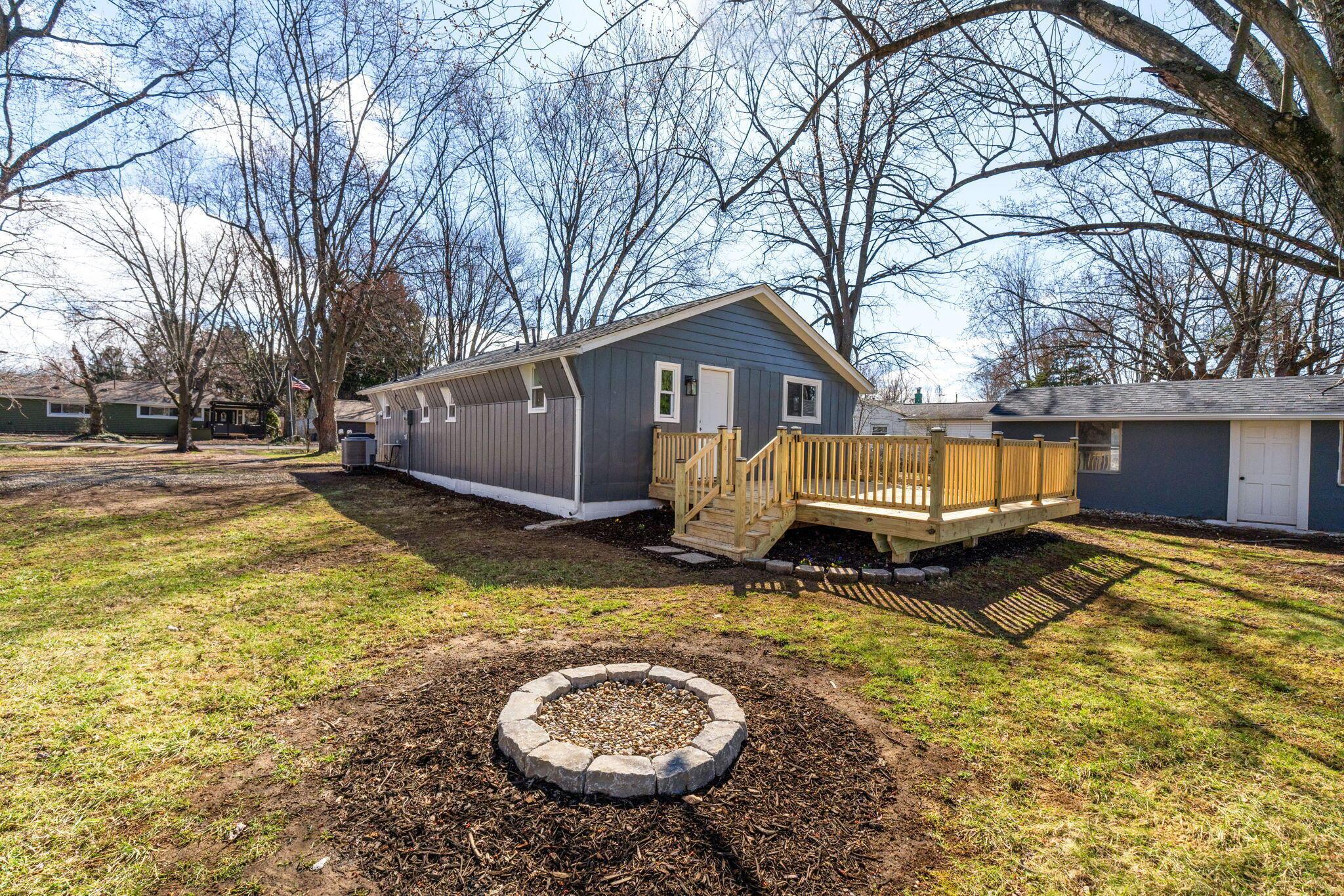 44 5th Avenue Property Photo 8