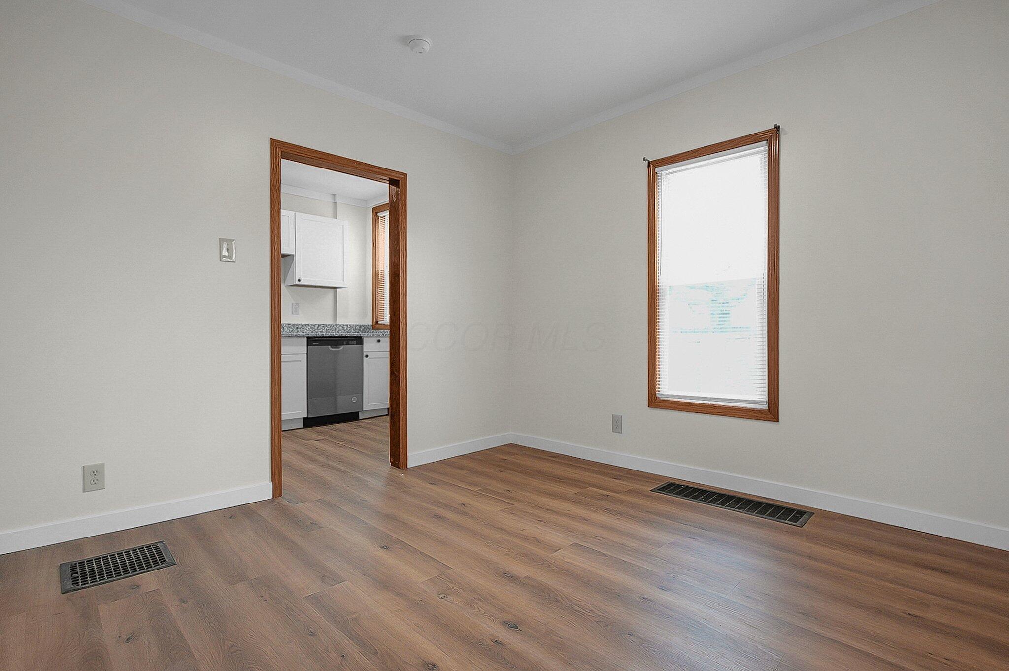 472 E Hinman Avenue Property Photo 6