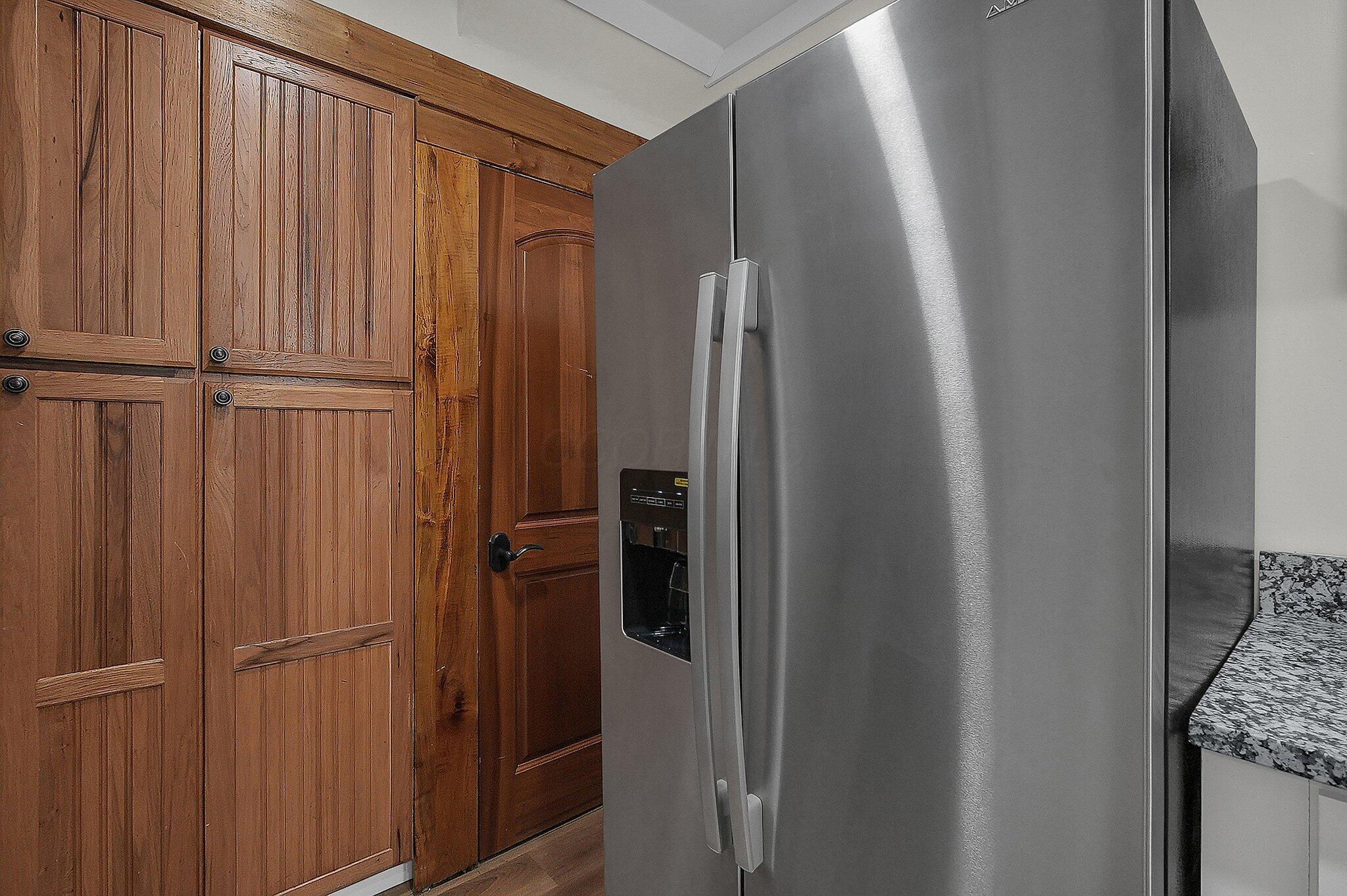 472 E Hinman Avenue Property Photo 10
