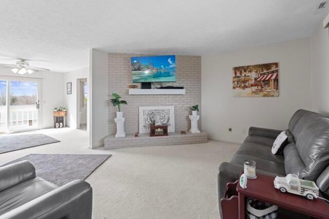 823 1/2 Red Oak Trail Property Photo 4