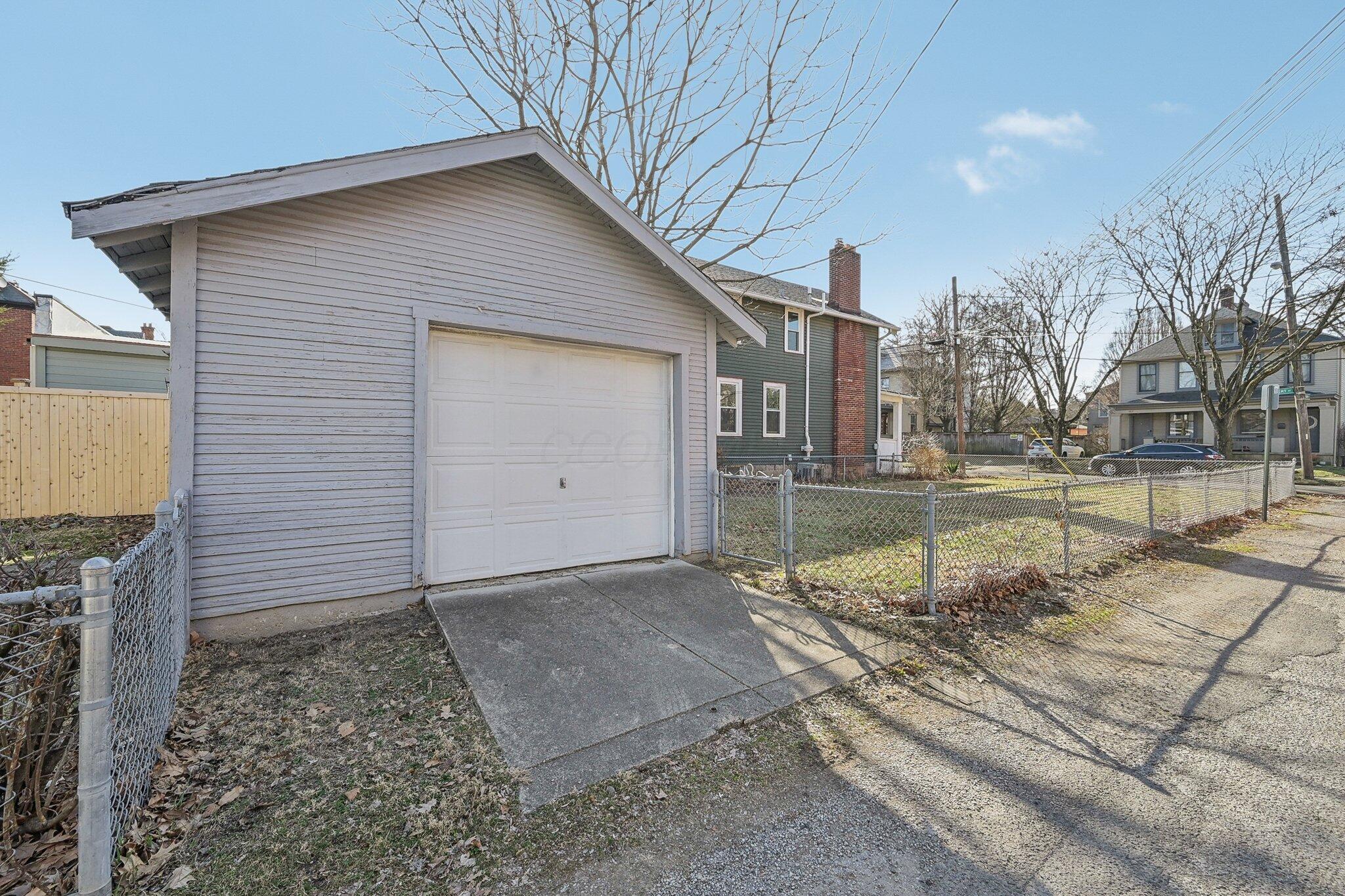 273 Reinhard Avenue Property Photo 39