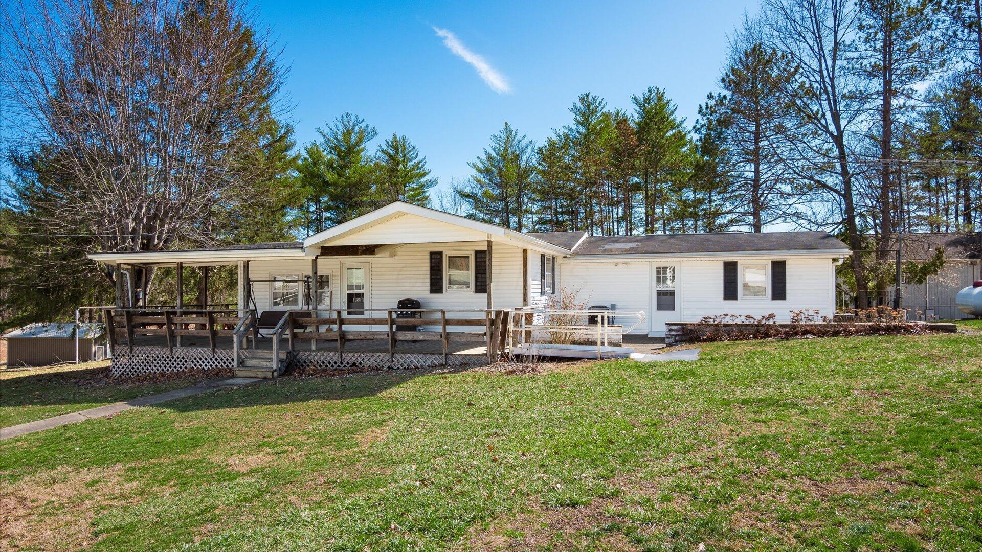 25833 Lashley Road Property Photo 2