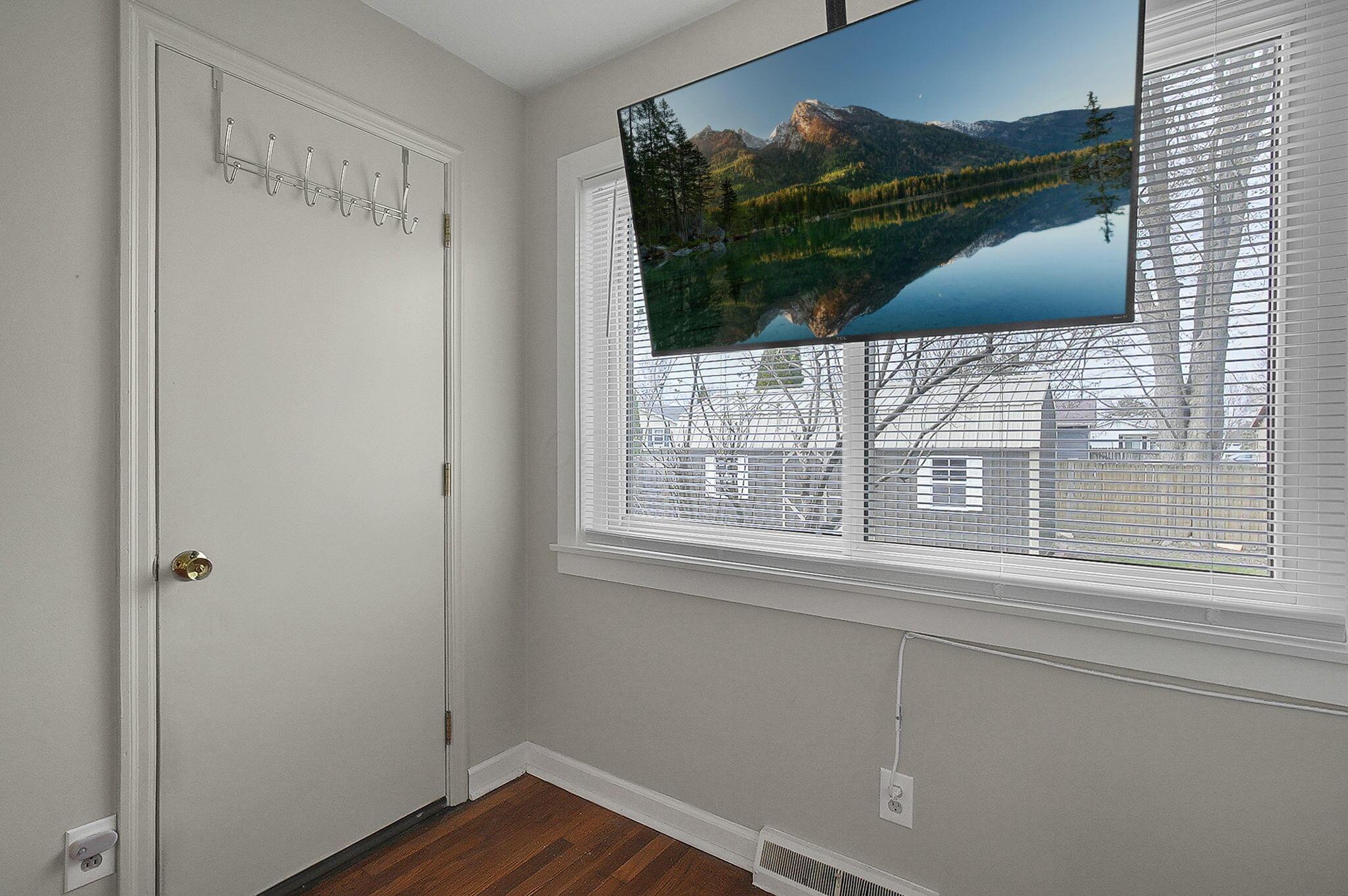 251 E High Street Property Photo 17
