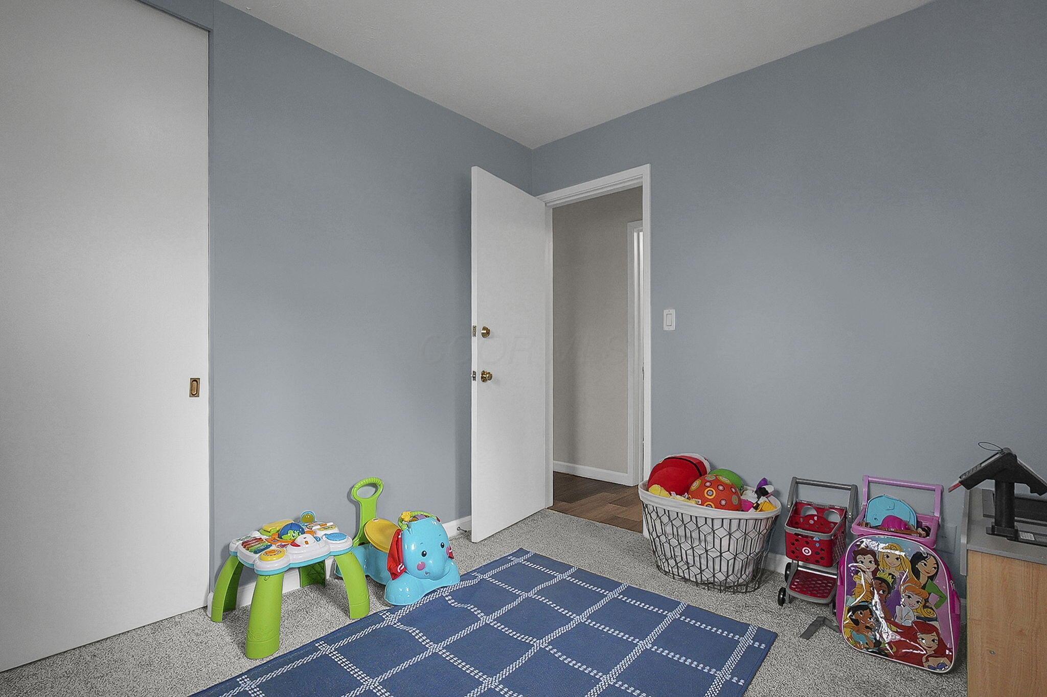 251 E High Street Property Photo 23
