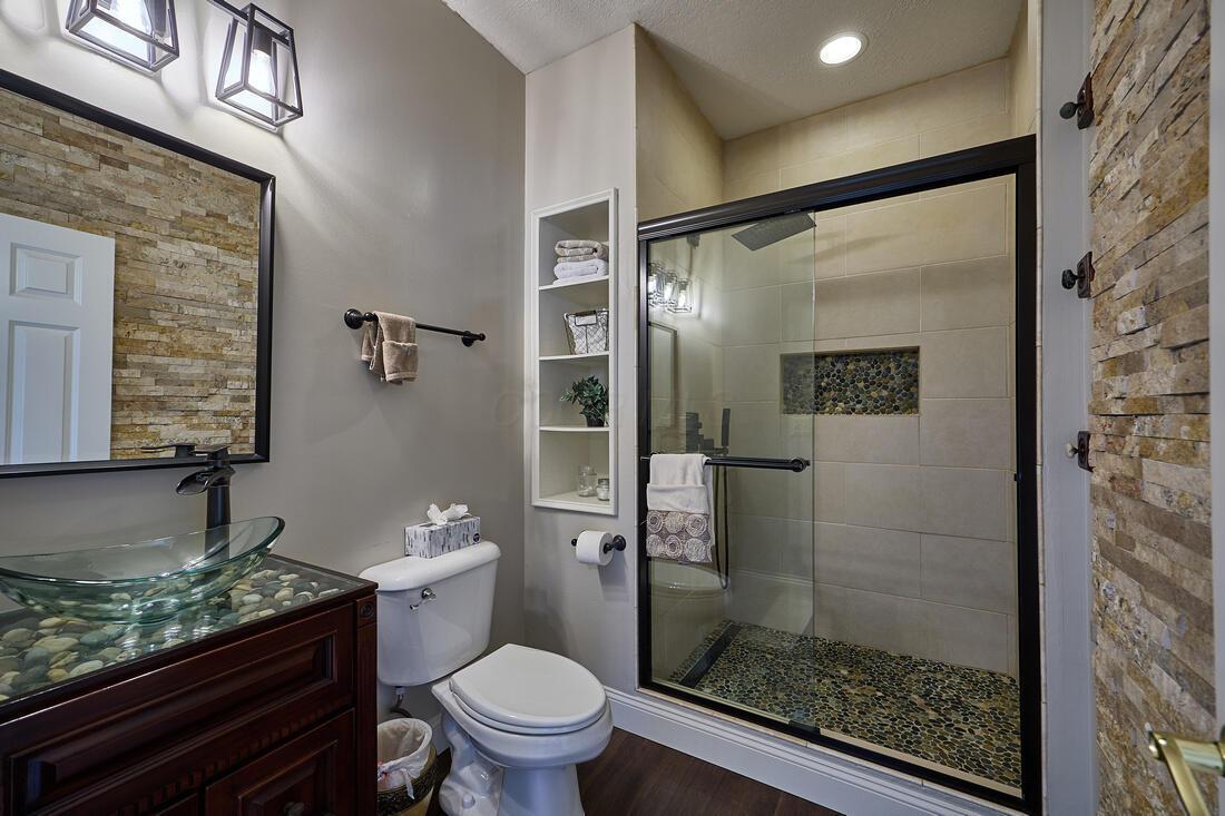 7488 Bold Venture Court Property Photo 9