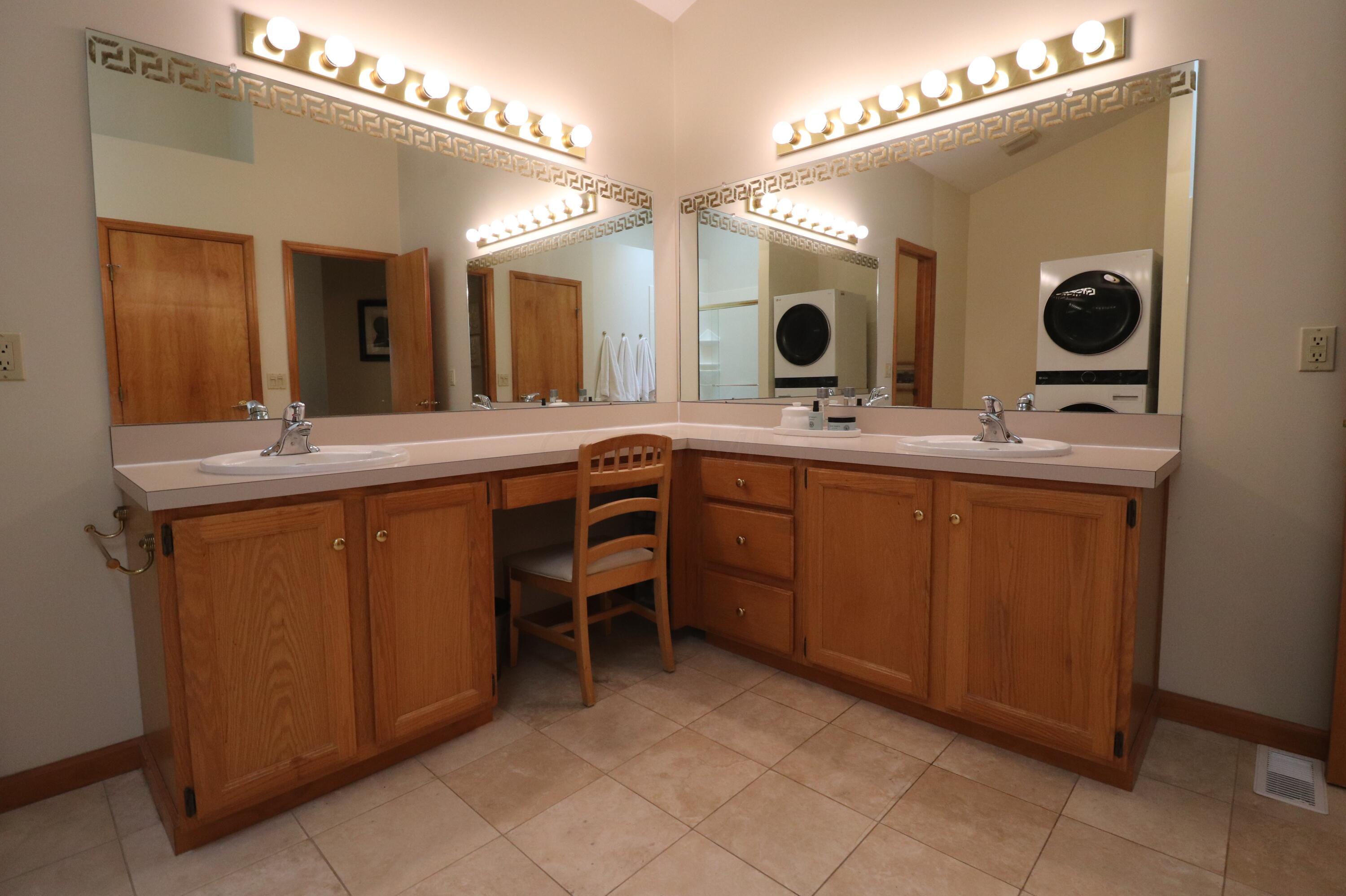 3476 Mark Twain Drive Property Photo 35